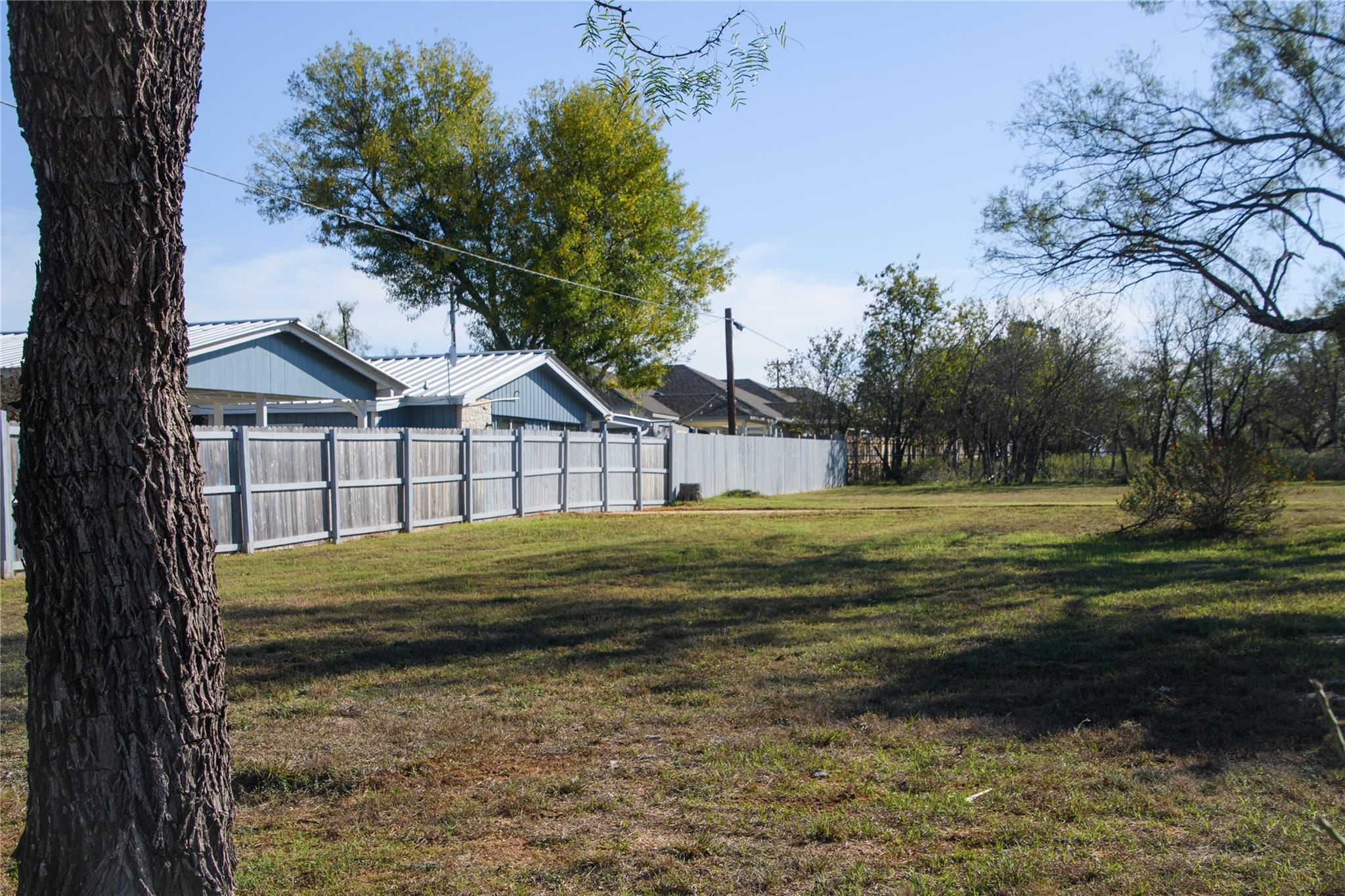 467-464 Fir Ln, Cottonwood Shores, TX 78657