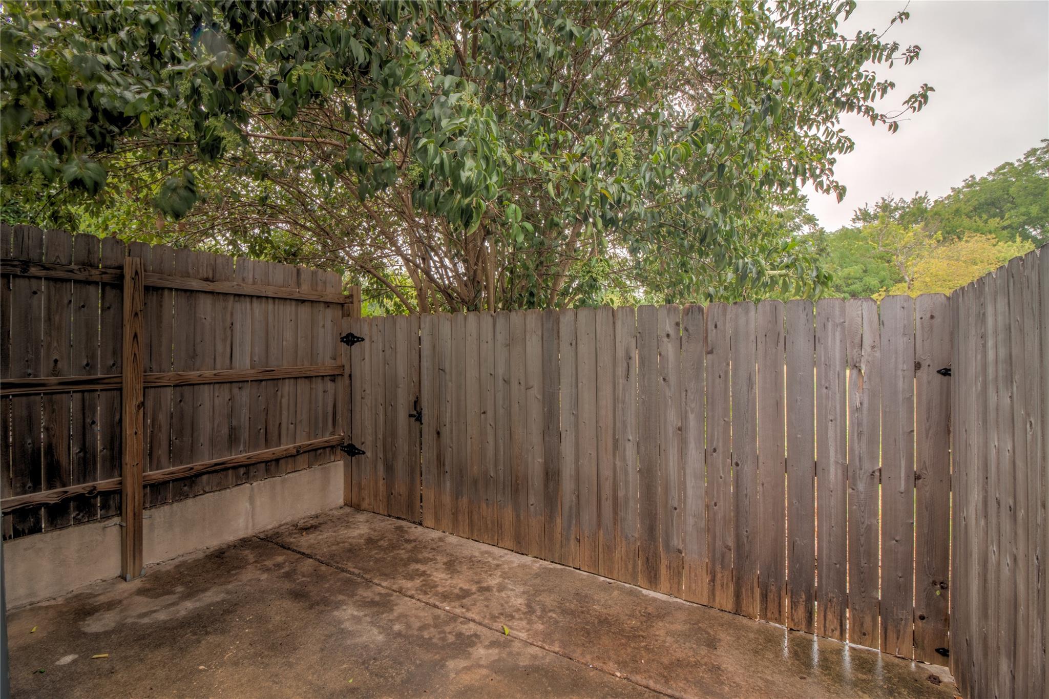 202 S College St # 3, Georgetown, TX 78626