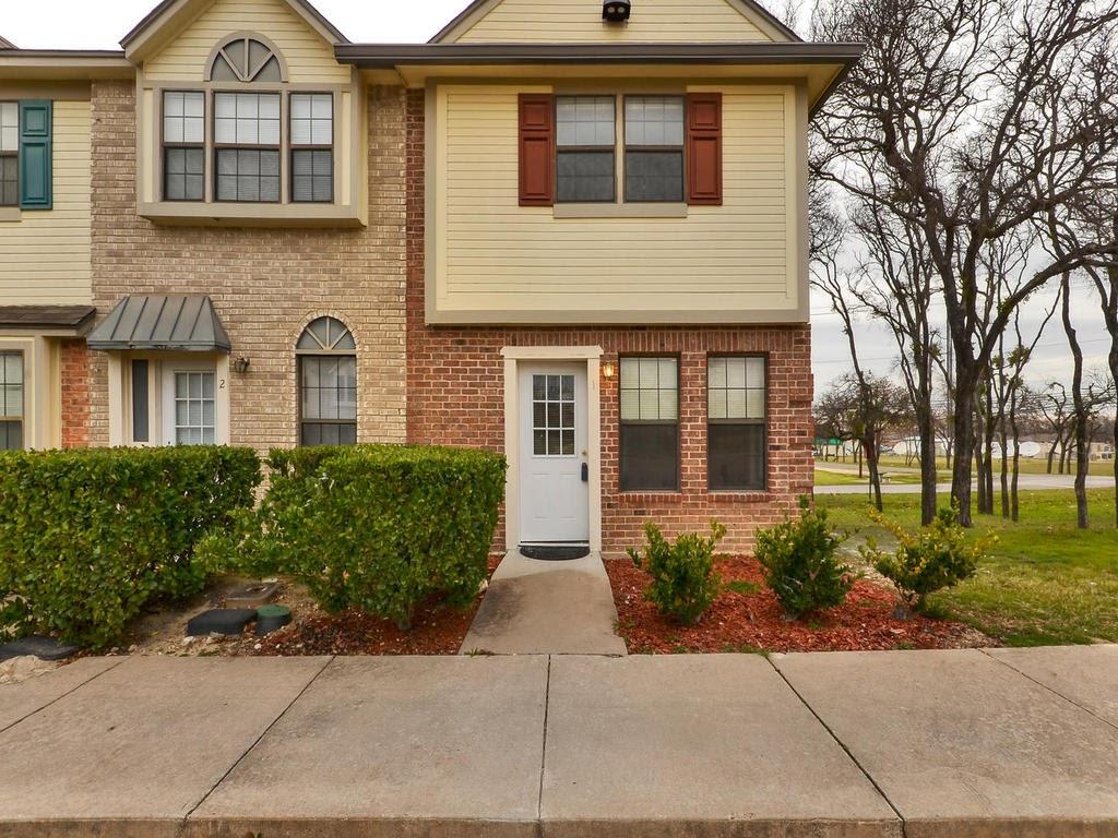 202 S College St # 3, Georgetown, TX 78626