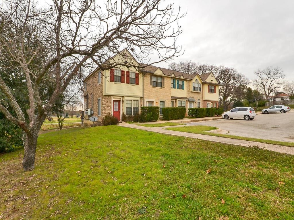 202 S College St # 3, Georgetown, TX 78626