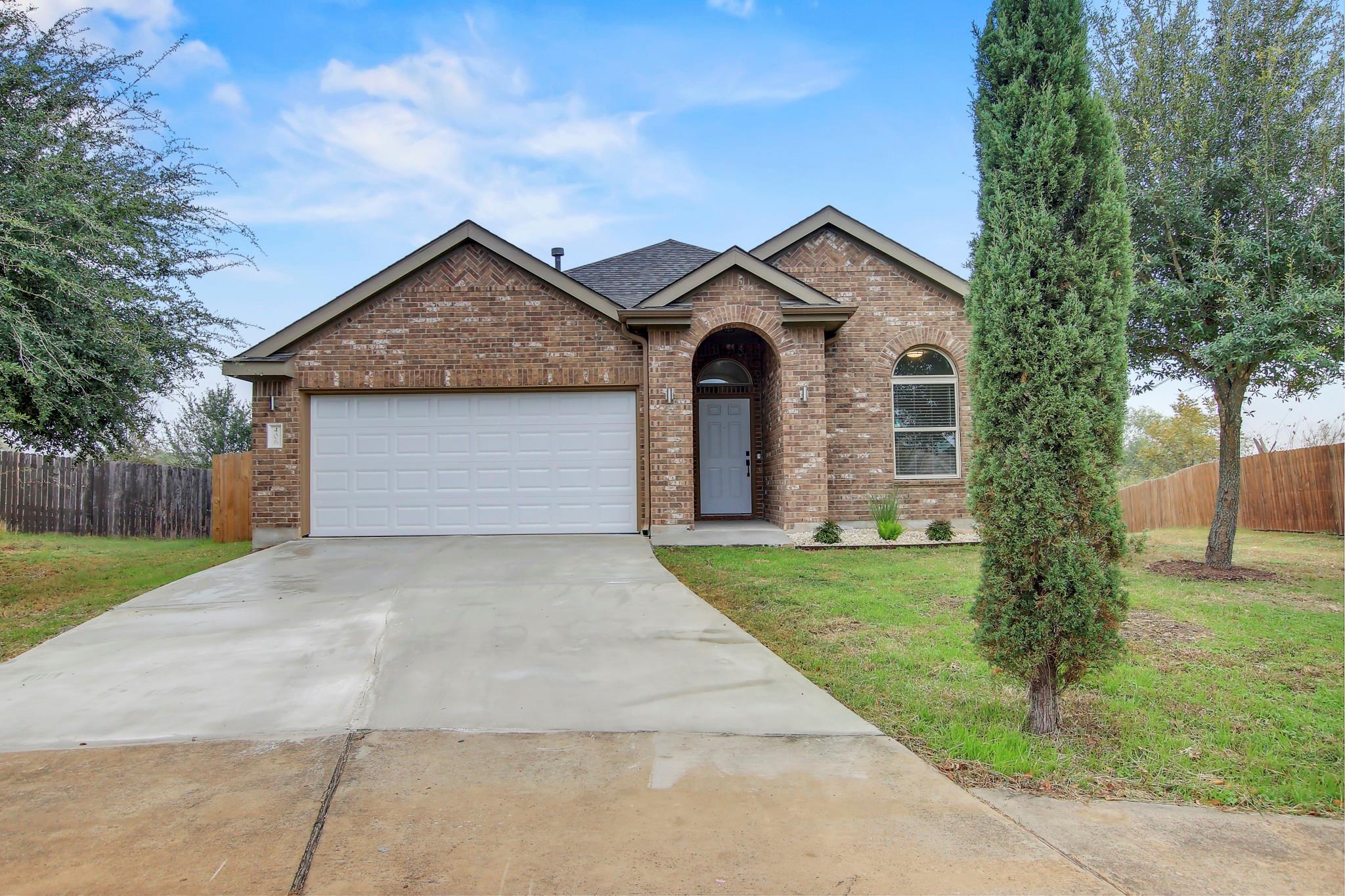 406 Dragon Ridge Rd, Buda, TX 78610