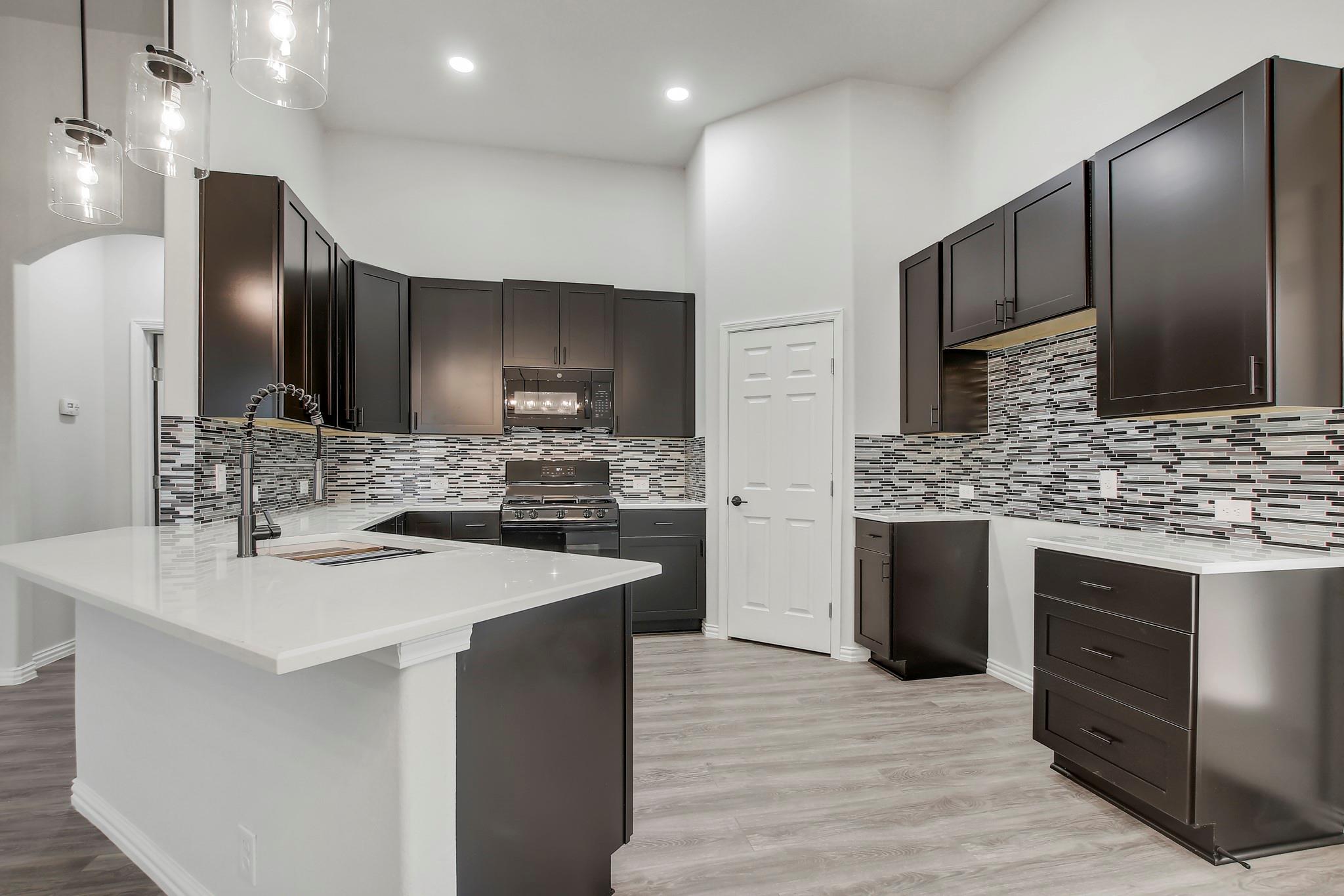 406 Dragon Ridge Rd, Buda, TX 78610