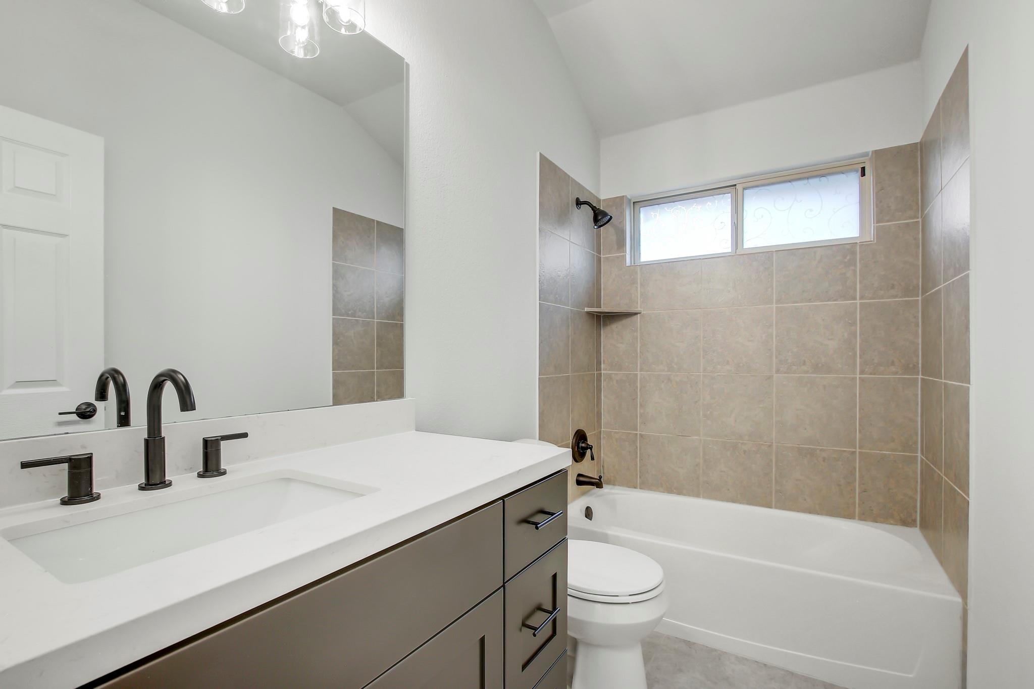 406 Dragon Ridge Rd, Buda, TX 78610