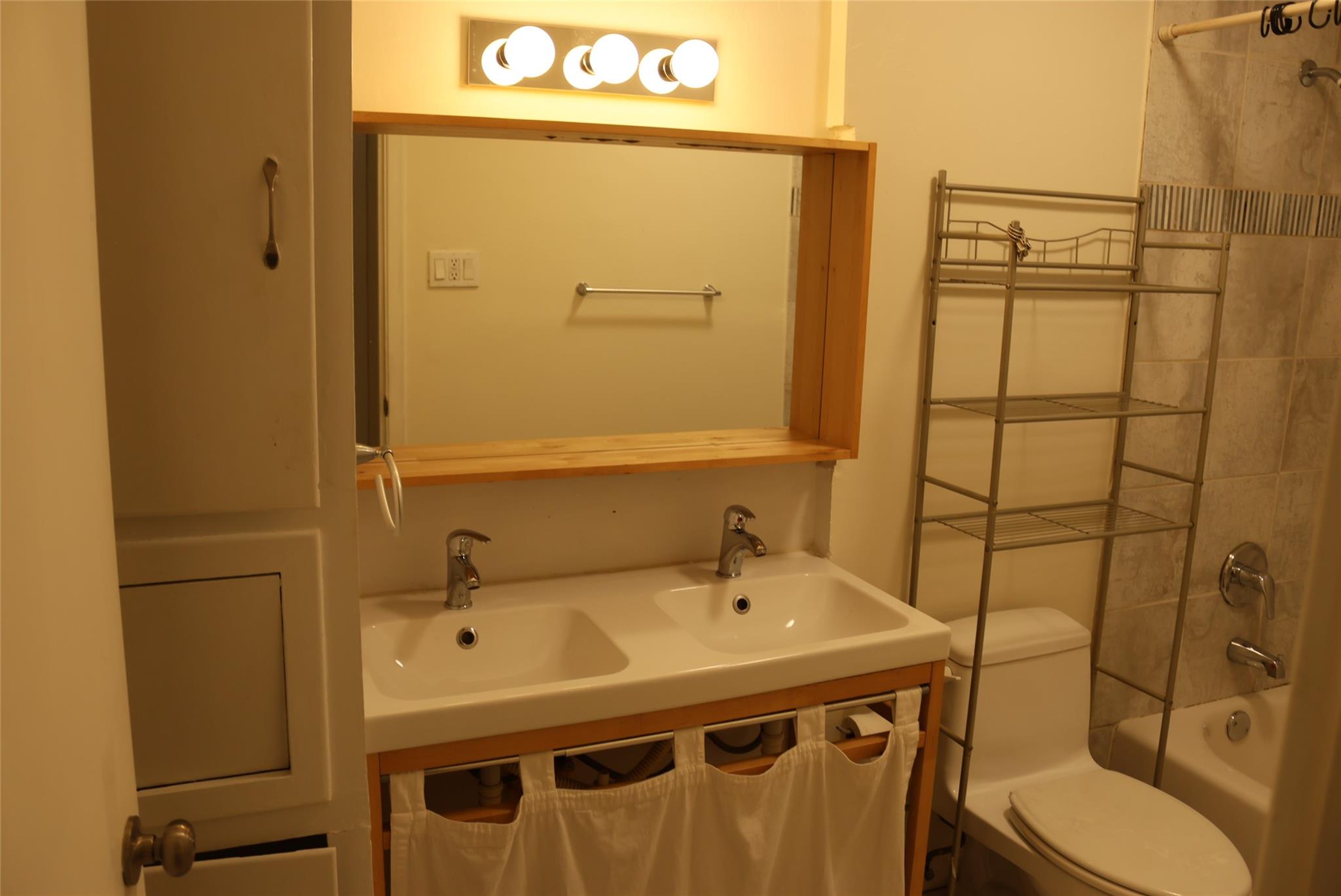 2713 Saint Edwards Cir # A, Austin, TX 78704