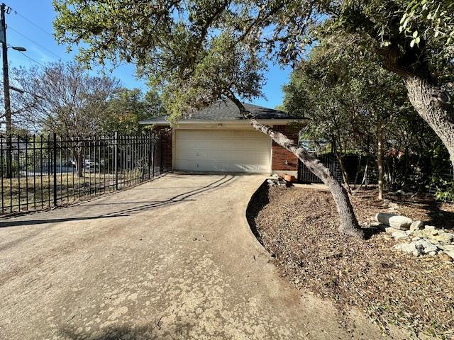 2741 Connie Dr, Canyon Lake, TX 78133