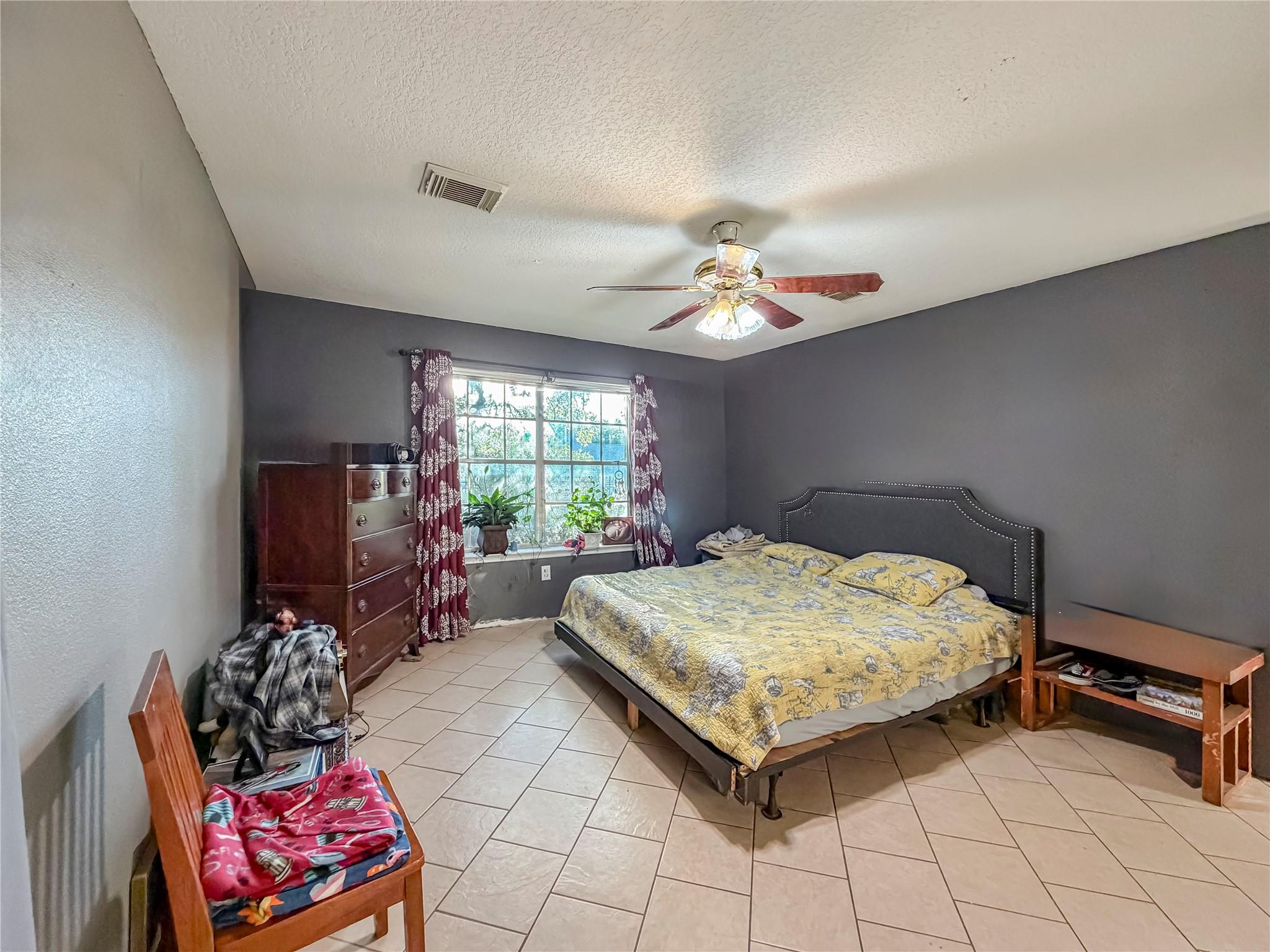 2741 Connie Dr, Canyon Lake, TX 78133