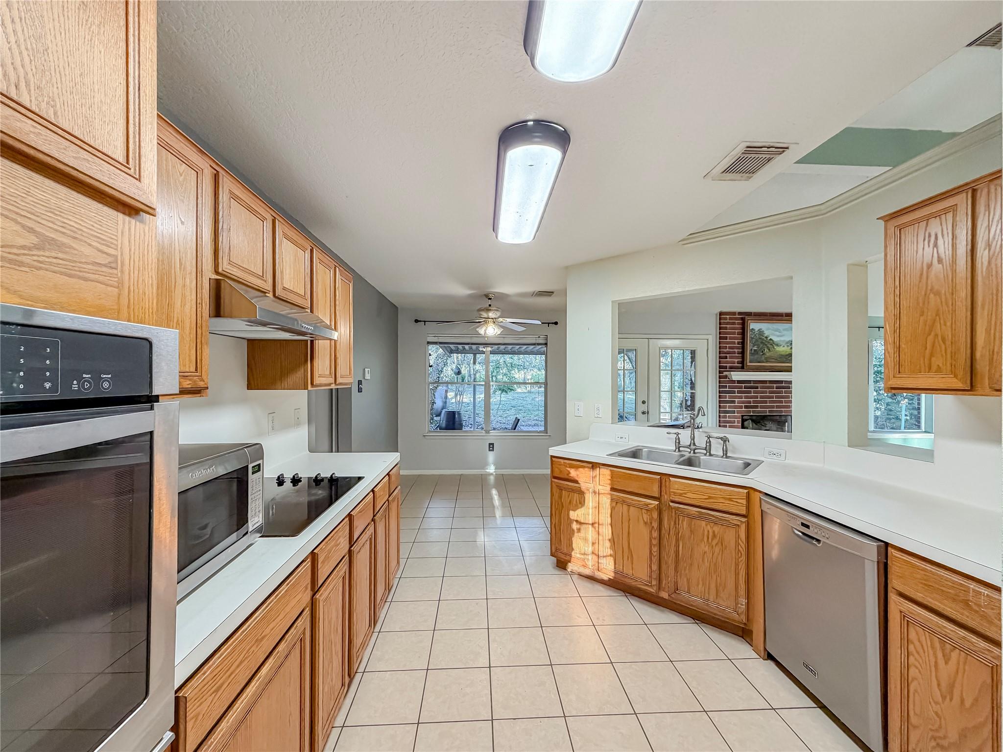 2741 Connie Dr, Canyon Lake, TX 78133