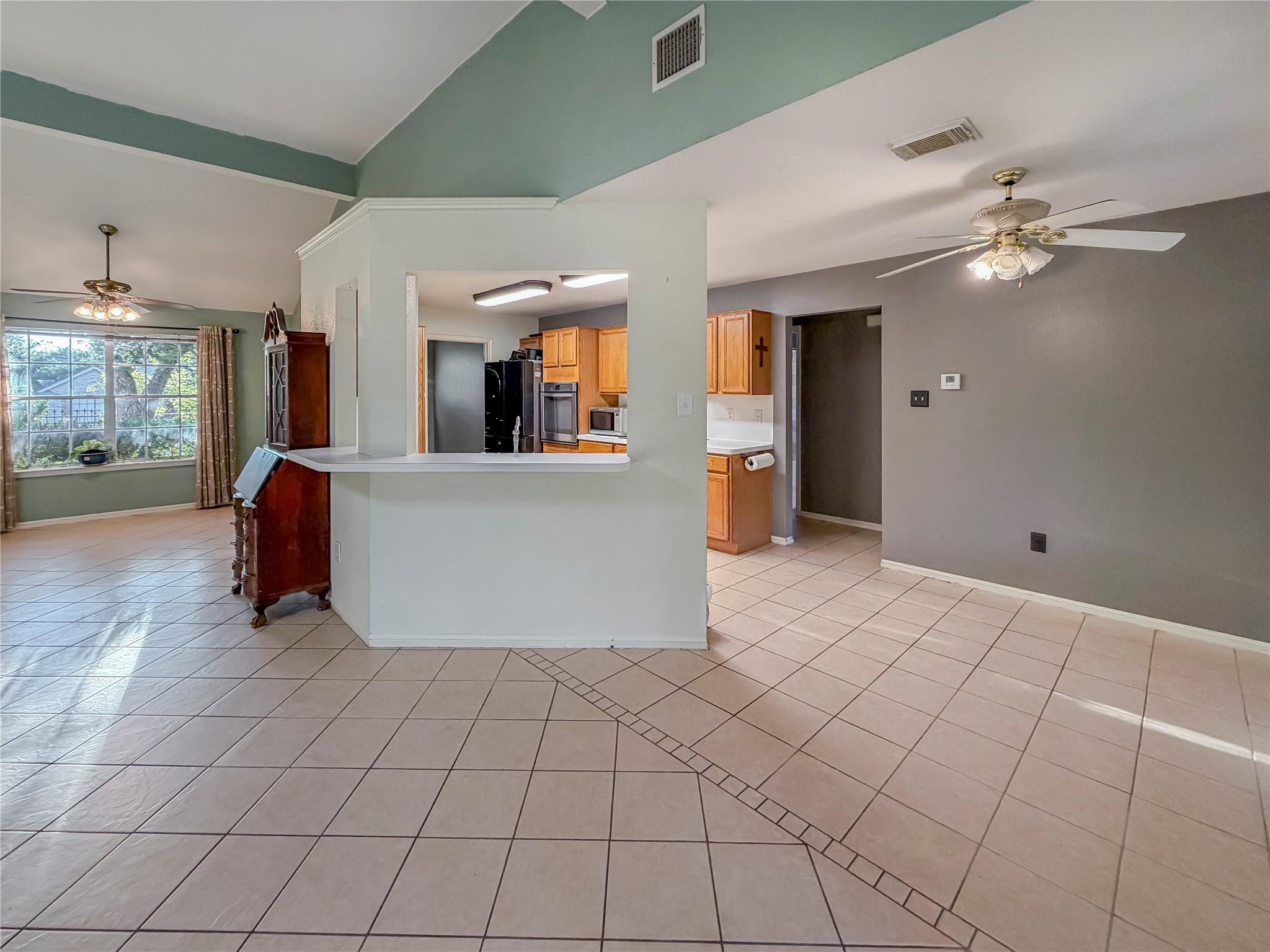 2741 Connie Dr, Canyon Lake, TX 78133