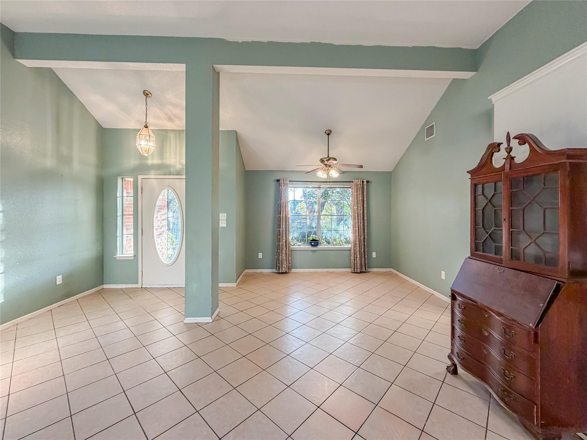 2741 Connie Dr, Canyon Lake, TX 78133