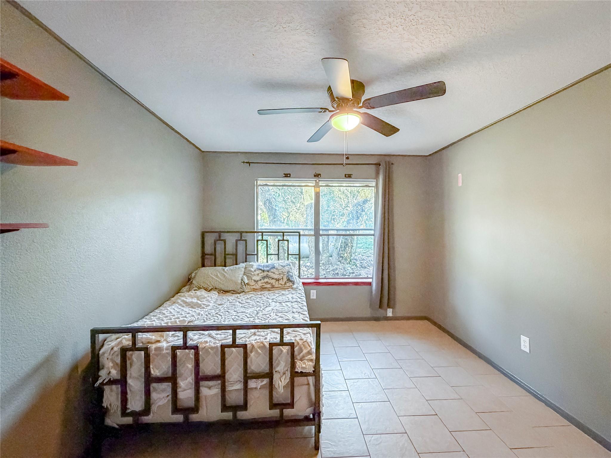 2741 Connie Dr, Canyon Lake, TX 78133