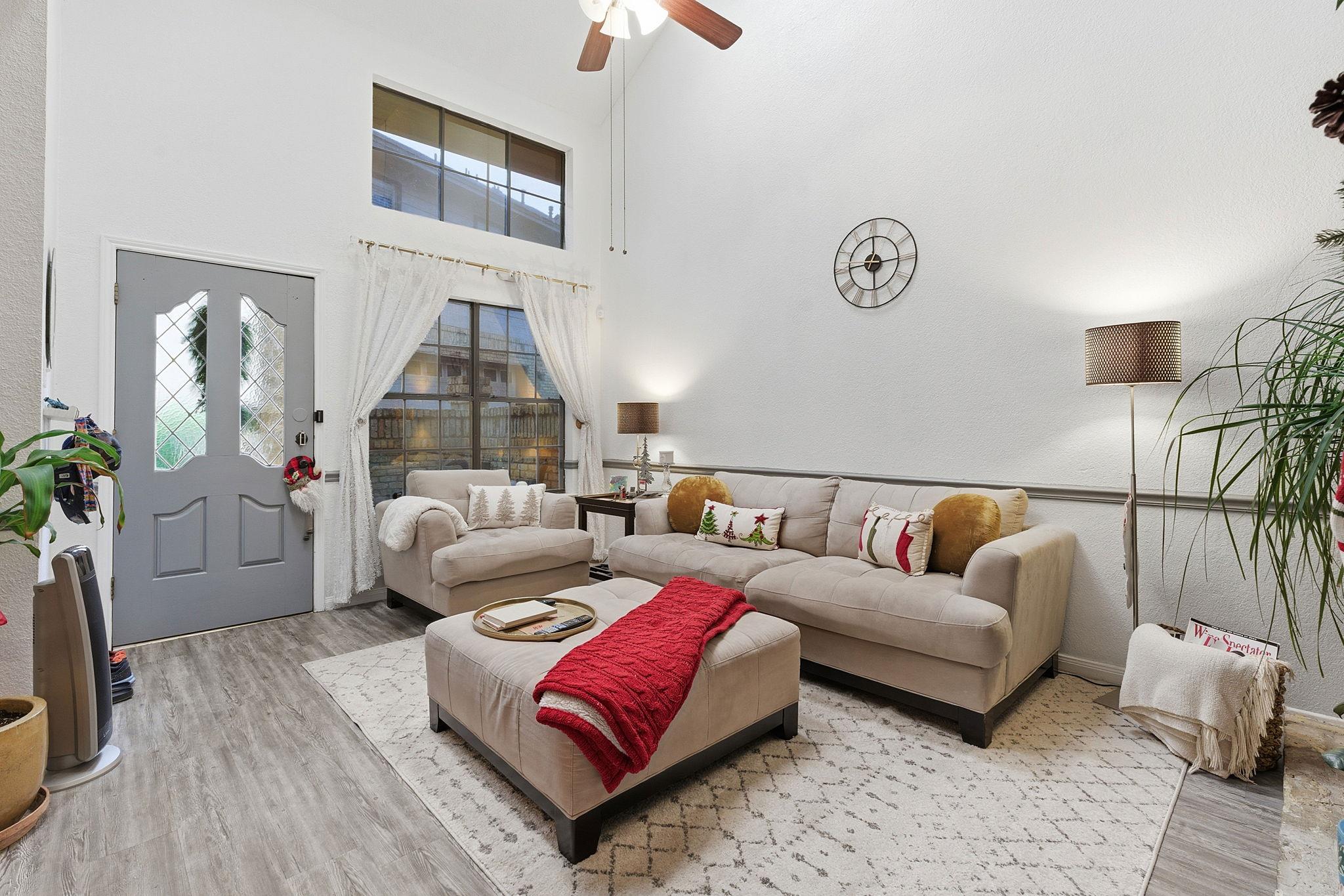 10819 Crown Colony Dr # 33, Austin, TX 78747