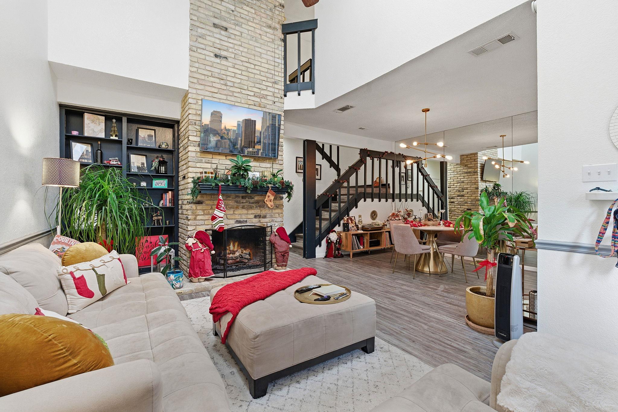 10819 Crown Colony Dr # 33, Austin, TX 78747