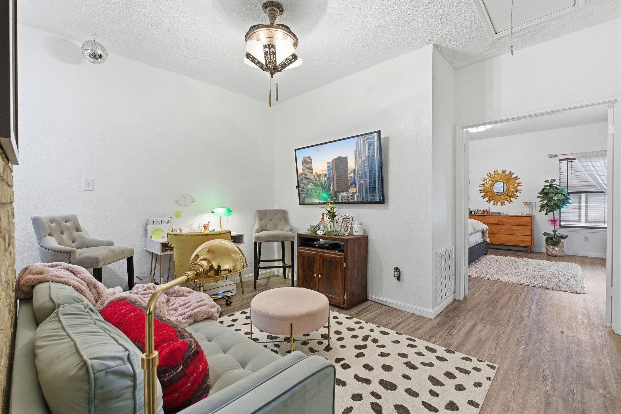 10819 Crown Colony Dr # 33, Austin, TX 78747