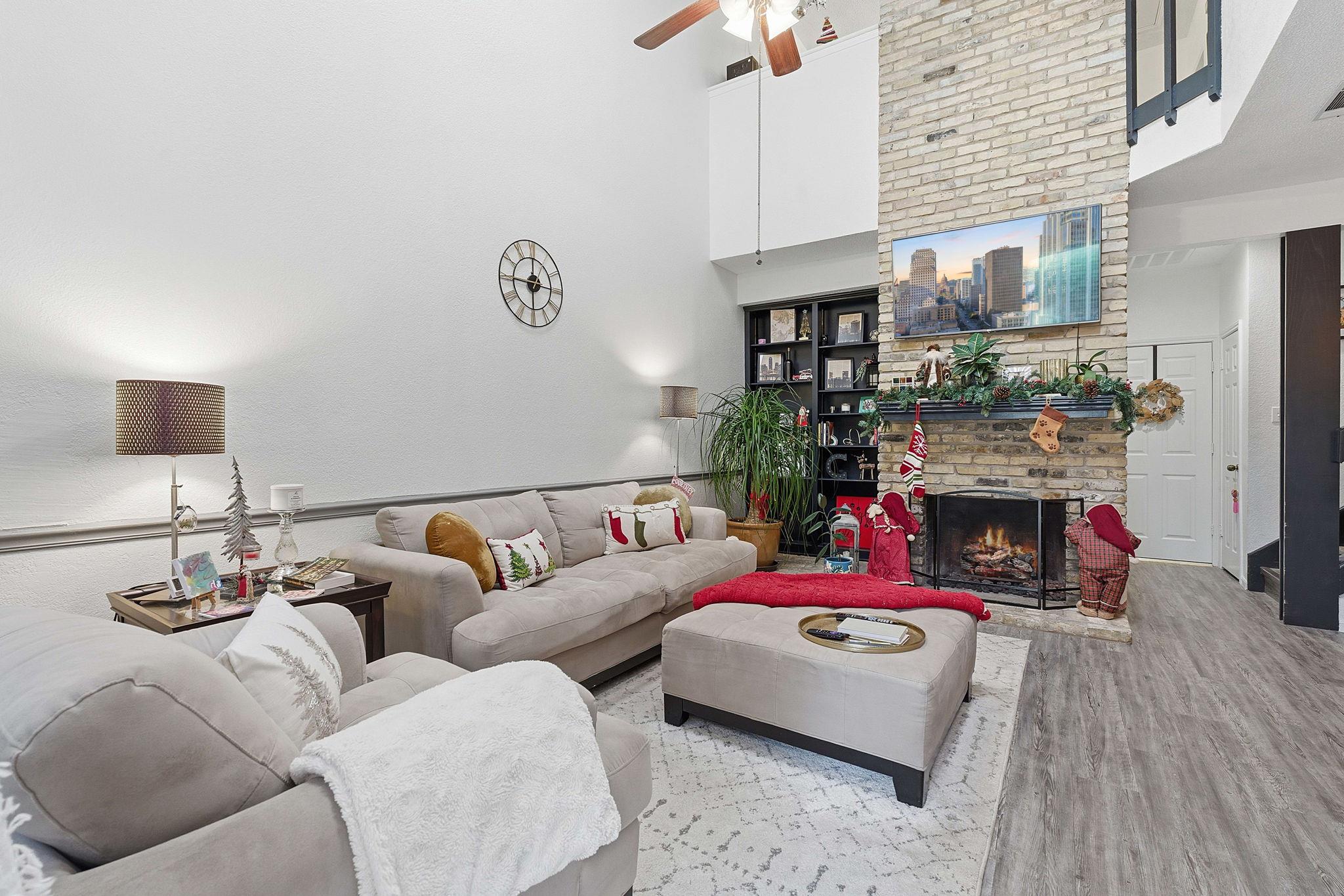 10819 Crown Colony Dr # 33, Austin, TX 78747