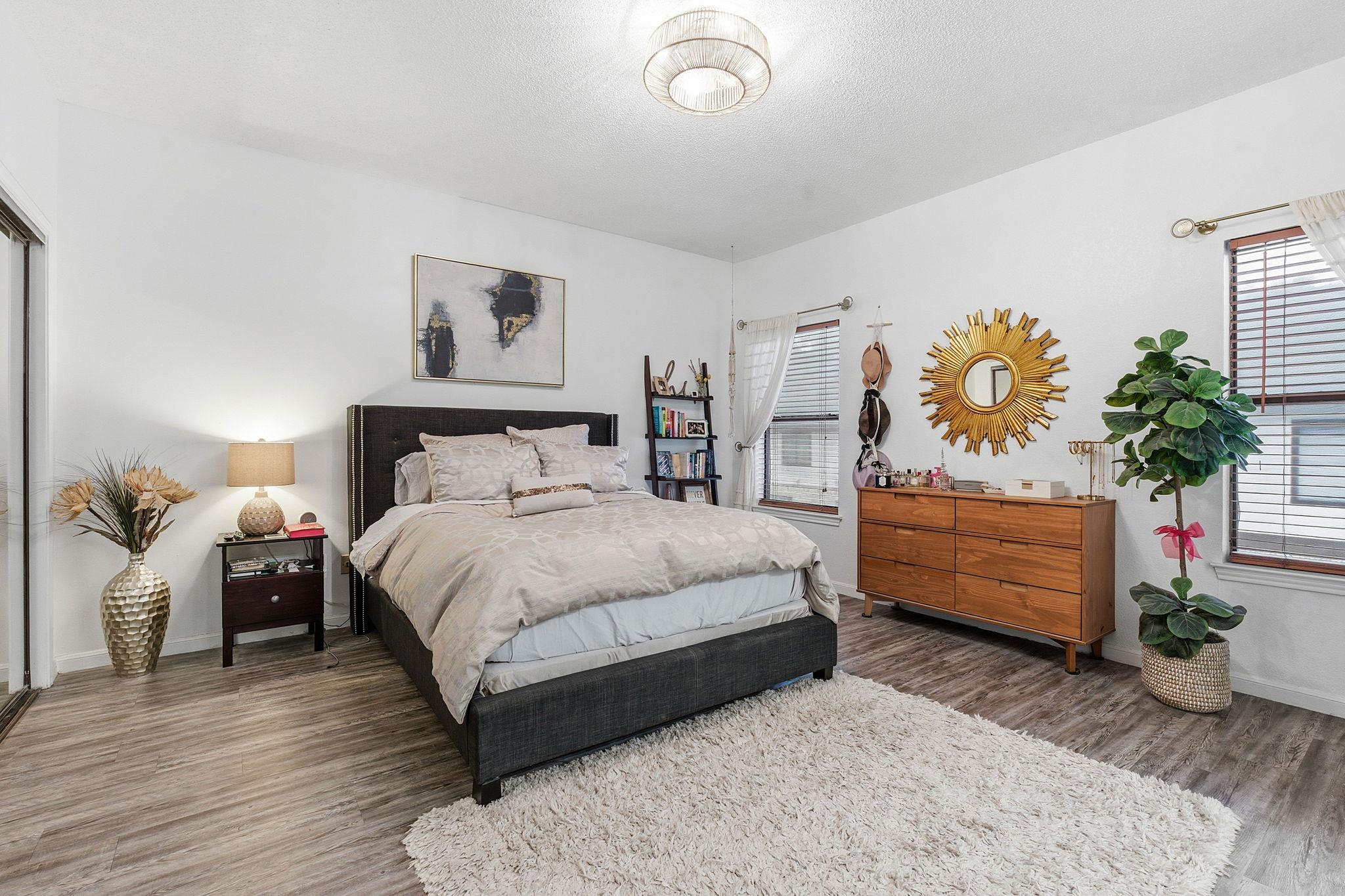 10819 Crown Colony Dr # 33, Austin, TX 78747