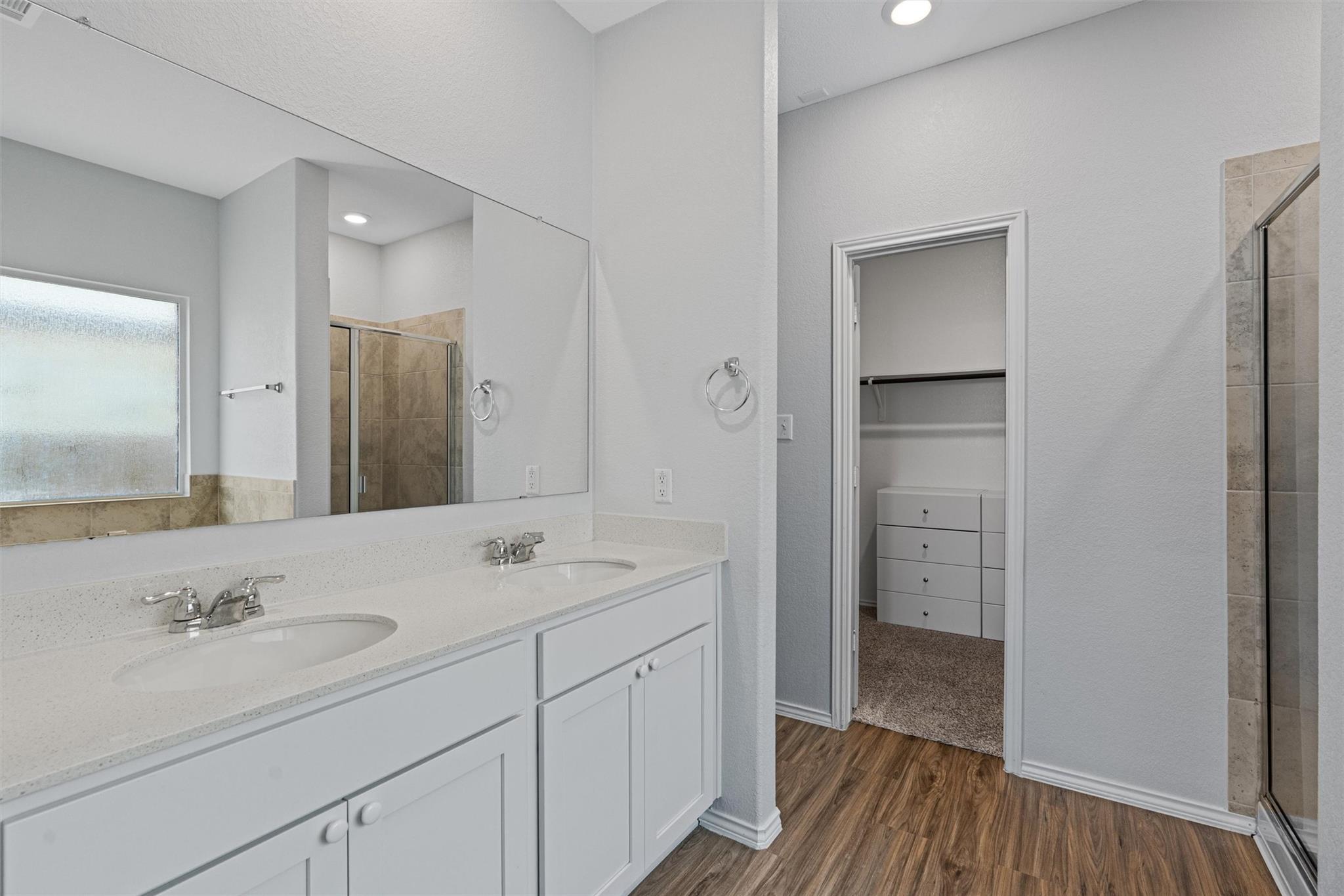 321 S Arnage Dr, Hutto, TX 78634