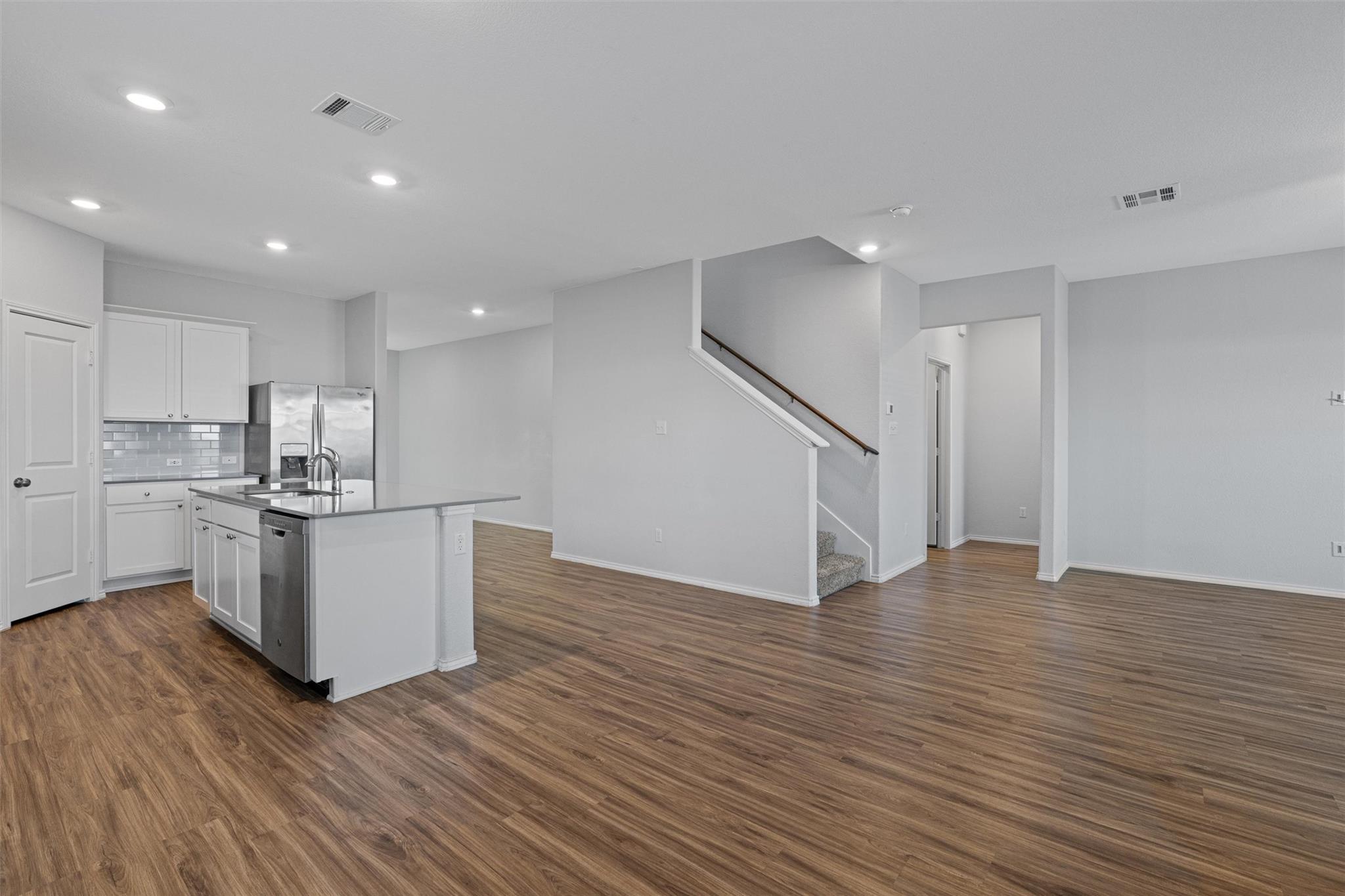 321 S Arnage Dr, Hutto, TX 78634