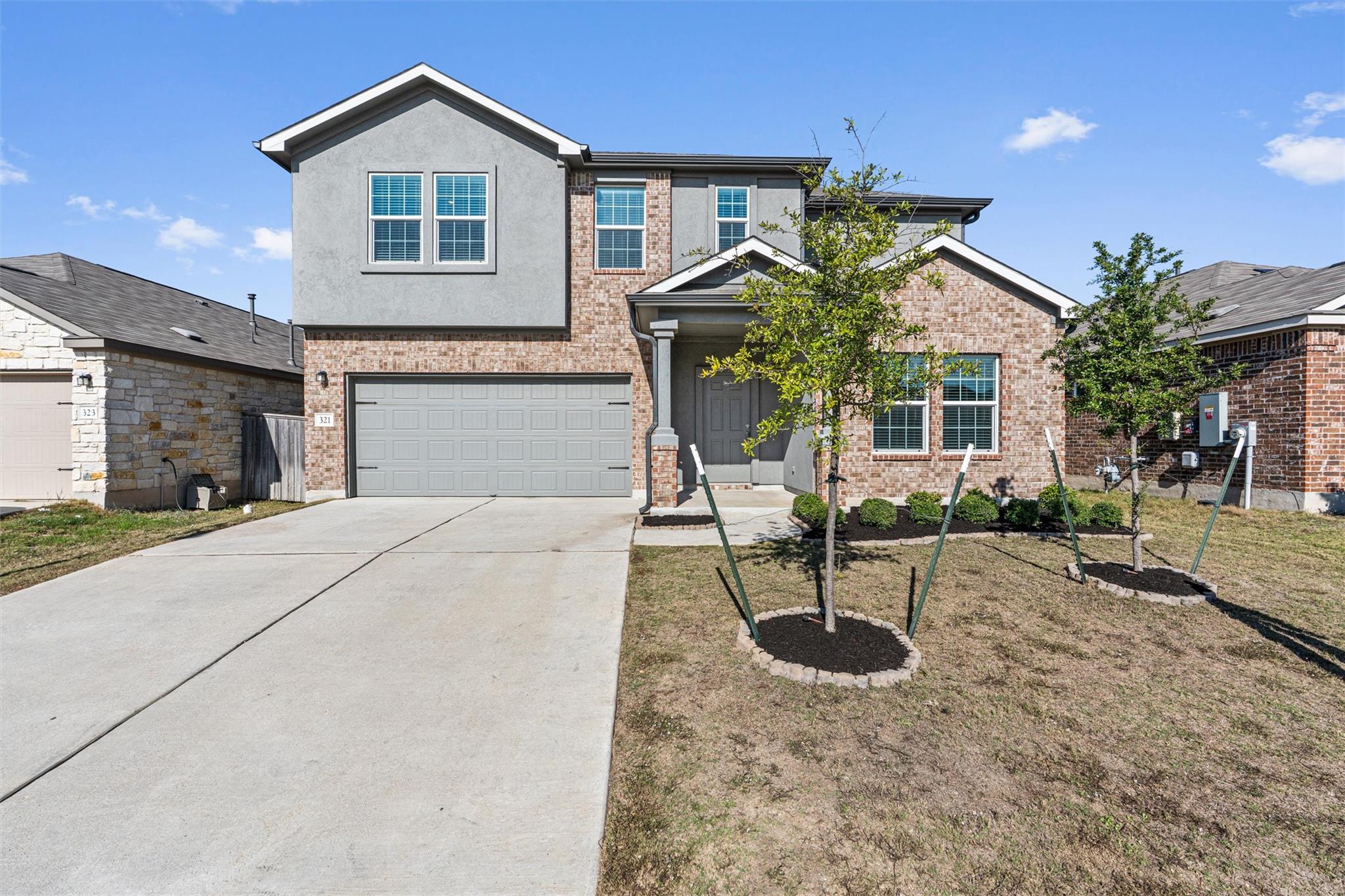 321 S Arnage Dr, Hutto, TX 78634
