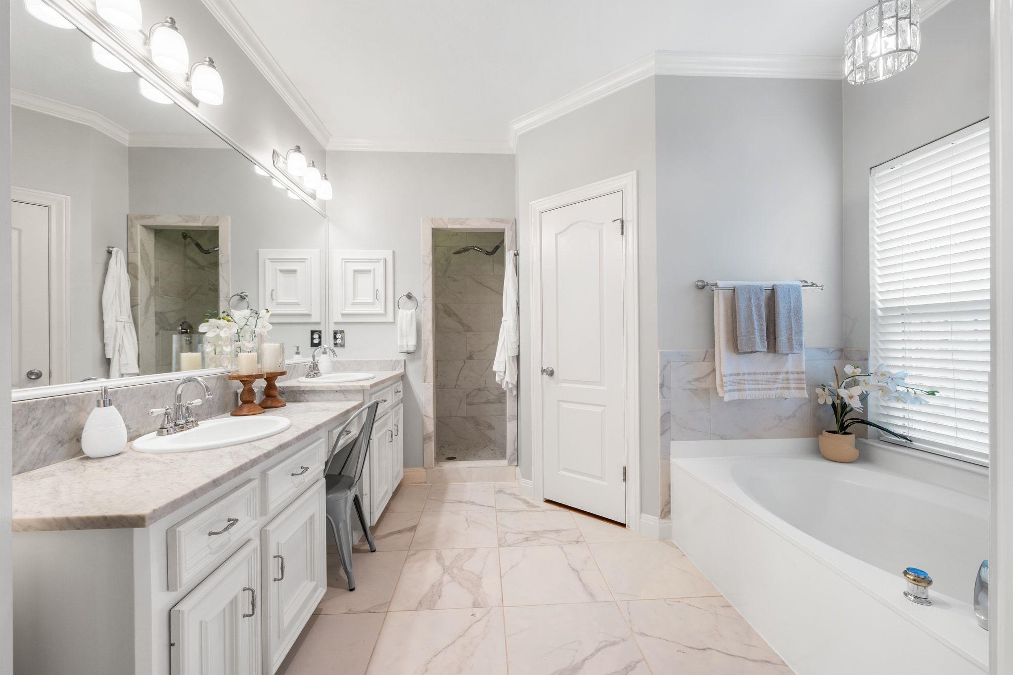 120 Copperleaf Rd, Lakeway, TX 78734