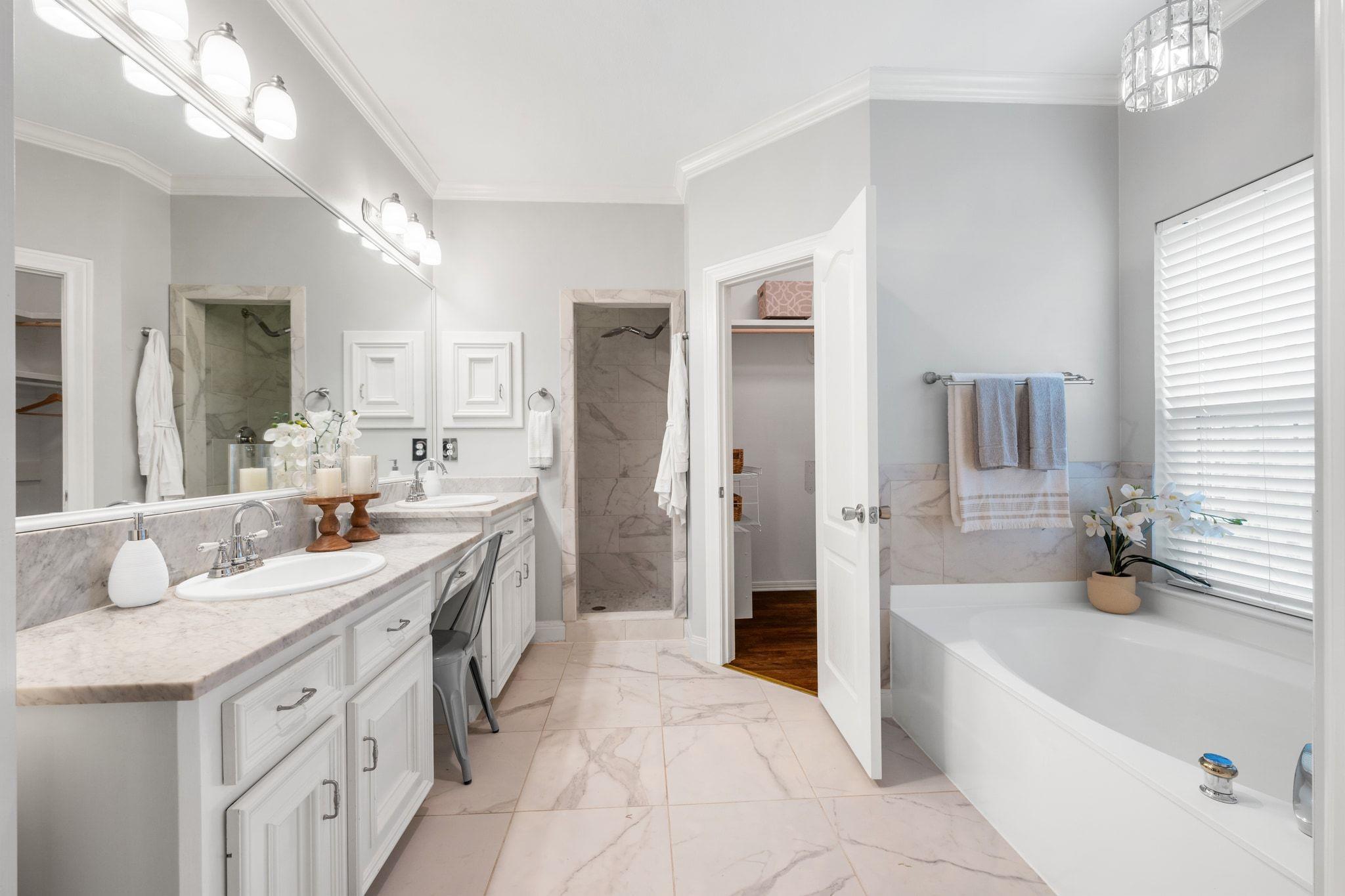 120 Copperleaf Rd, Lakeway, TX 78734