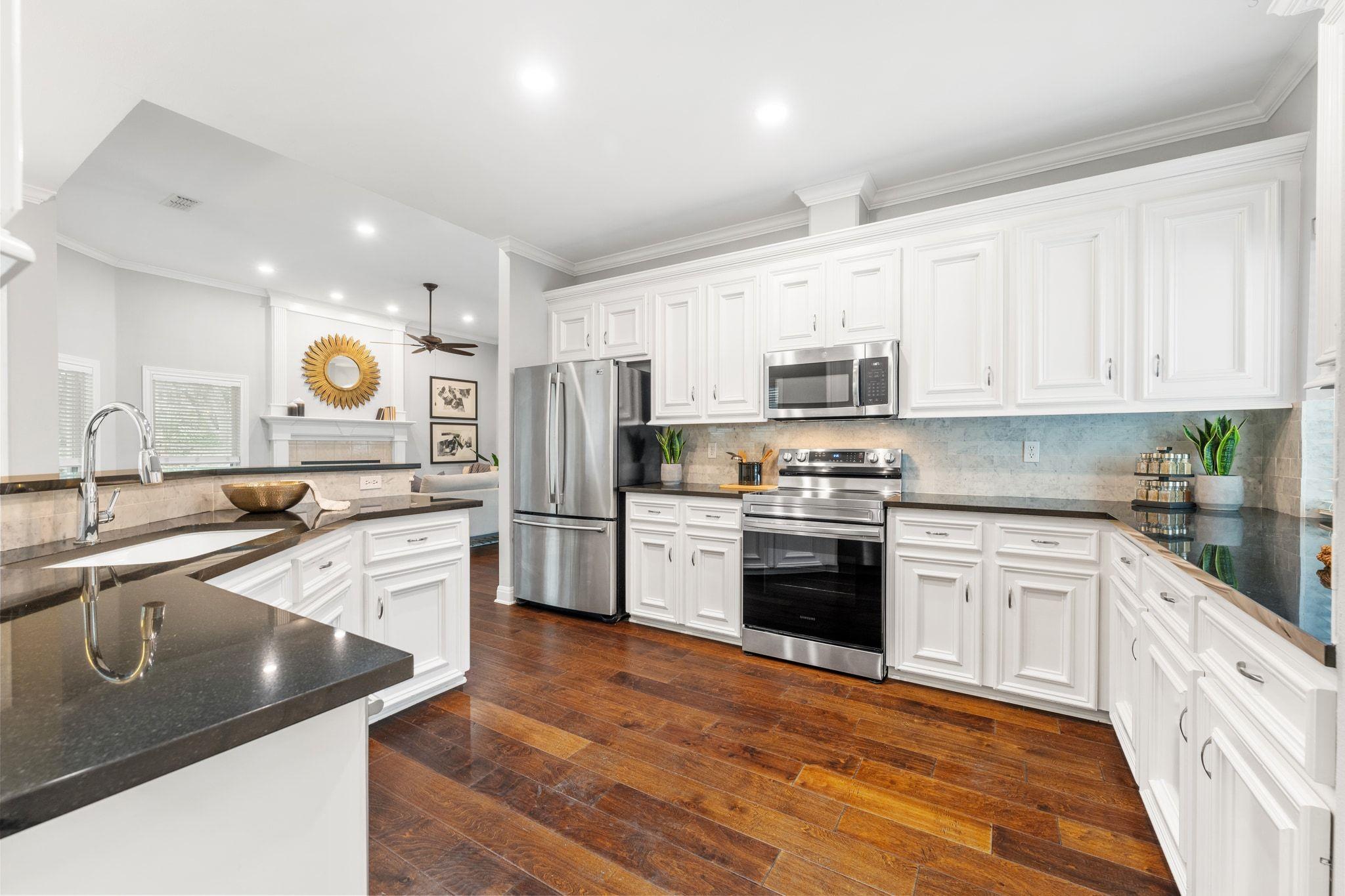 120 Copperleaf Rd, Lakeway, TX 78734