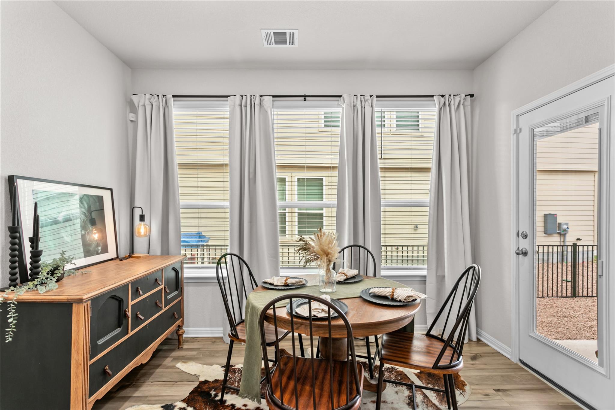 376 Lost Mine Peak Ln, Dripping Springs, TX 78620