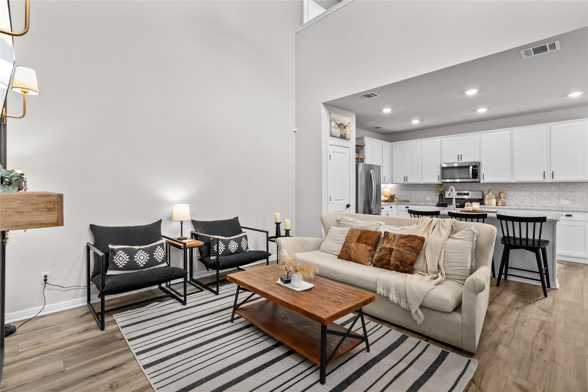 376 Lost Mine Peak Ln, Dripping Springs, TX 78620