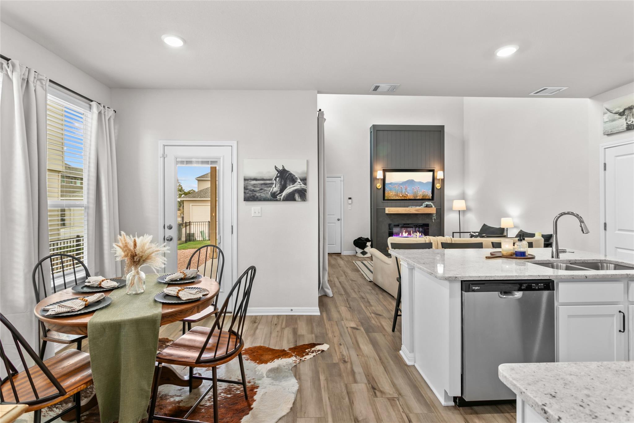 376 Lost Mine Peak Ln, Dripping Springs, TX 78620