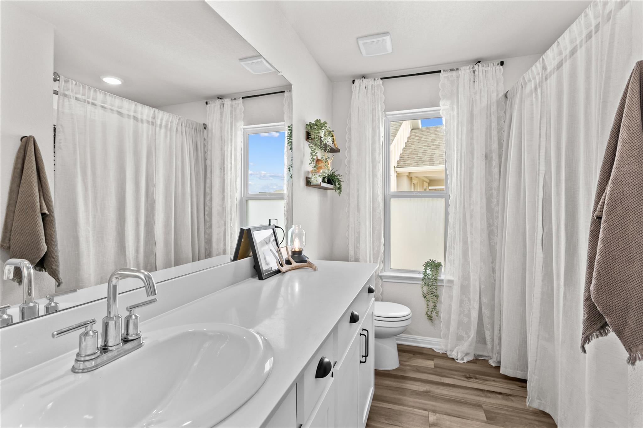 376 Lost Mine Peak Ln, Dripping Springs, TX 78620