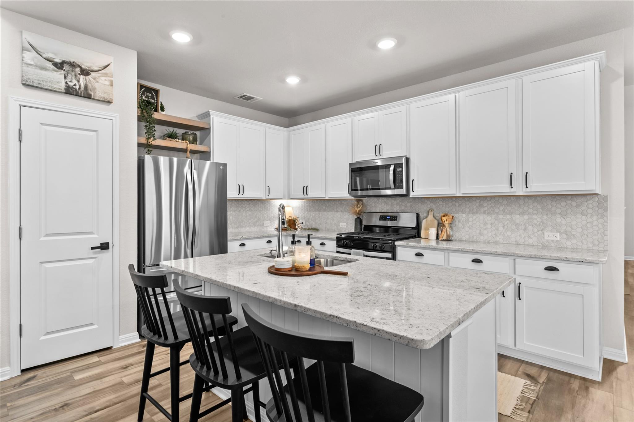 376 Lost Mine Peak Ln, Dripping Springs, TX 78620