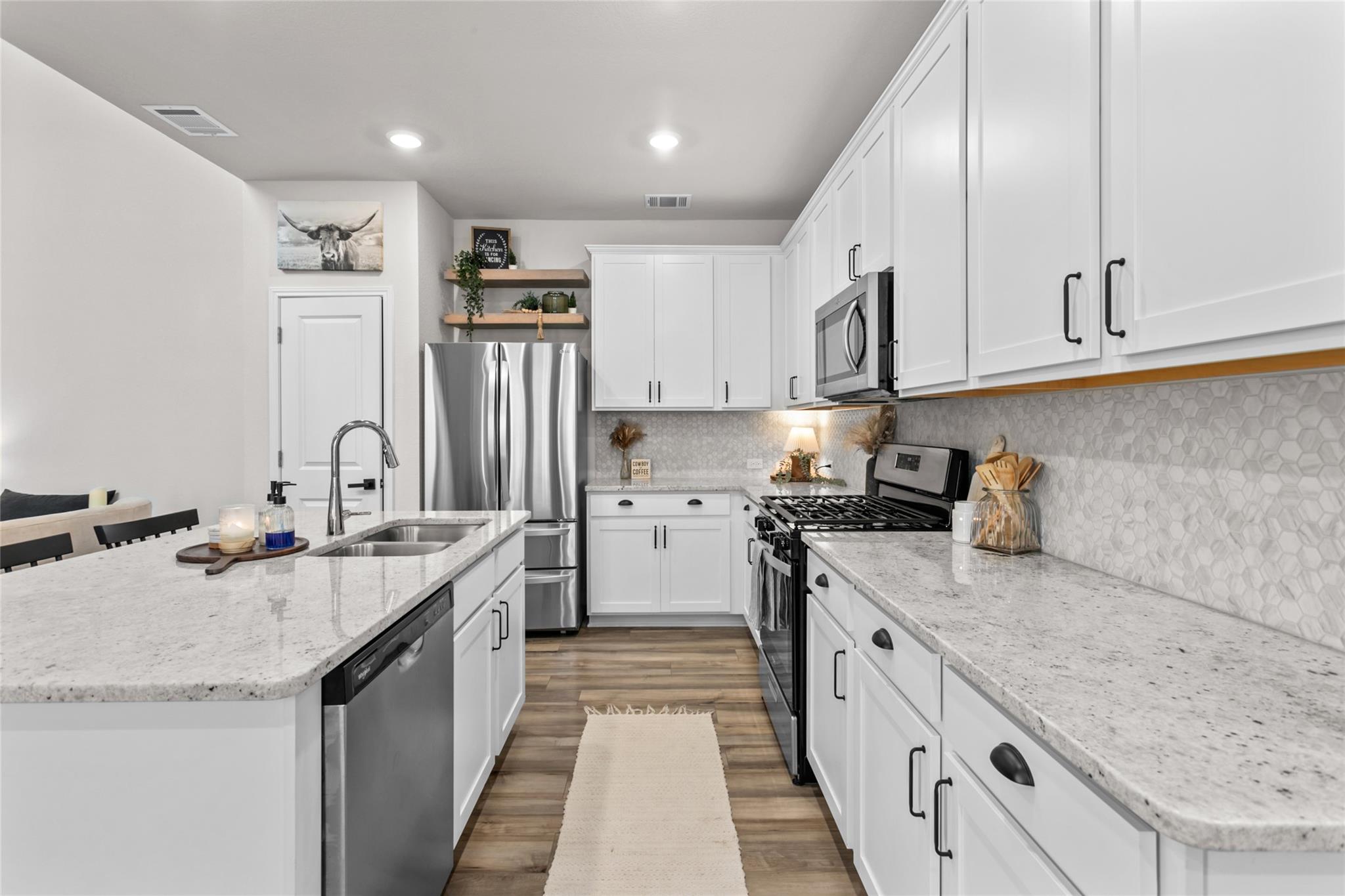 376 Lost Mine Peak Ln, Dripping Springs, TX 78620