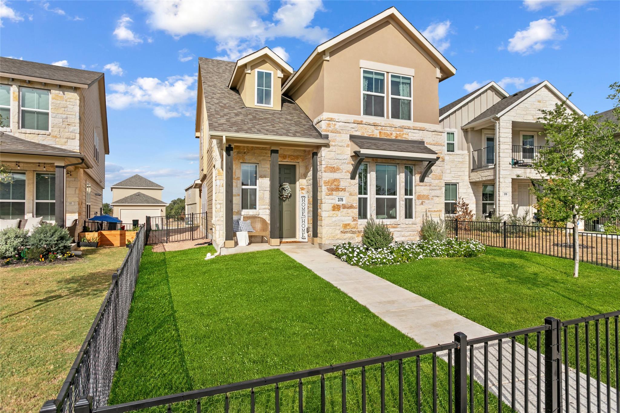 376 Lost Mine Peak Ln, Dripping Springs, TX 78620