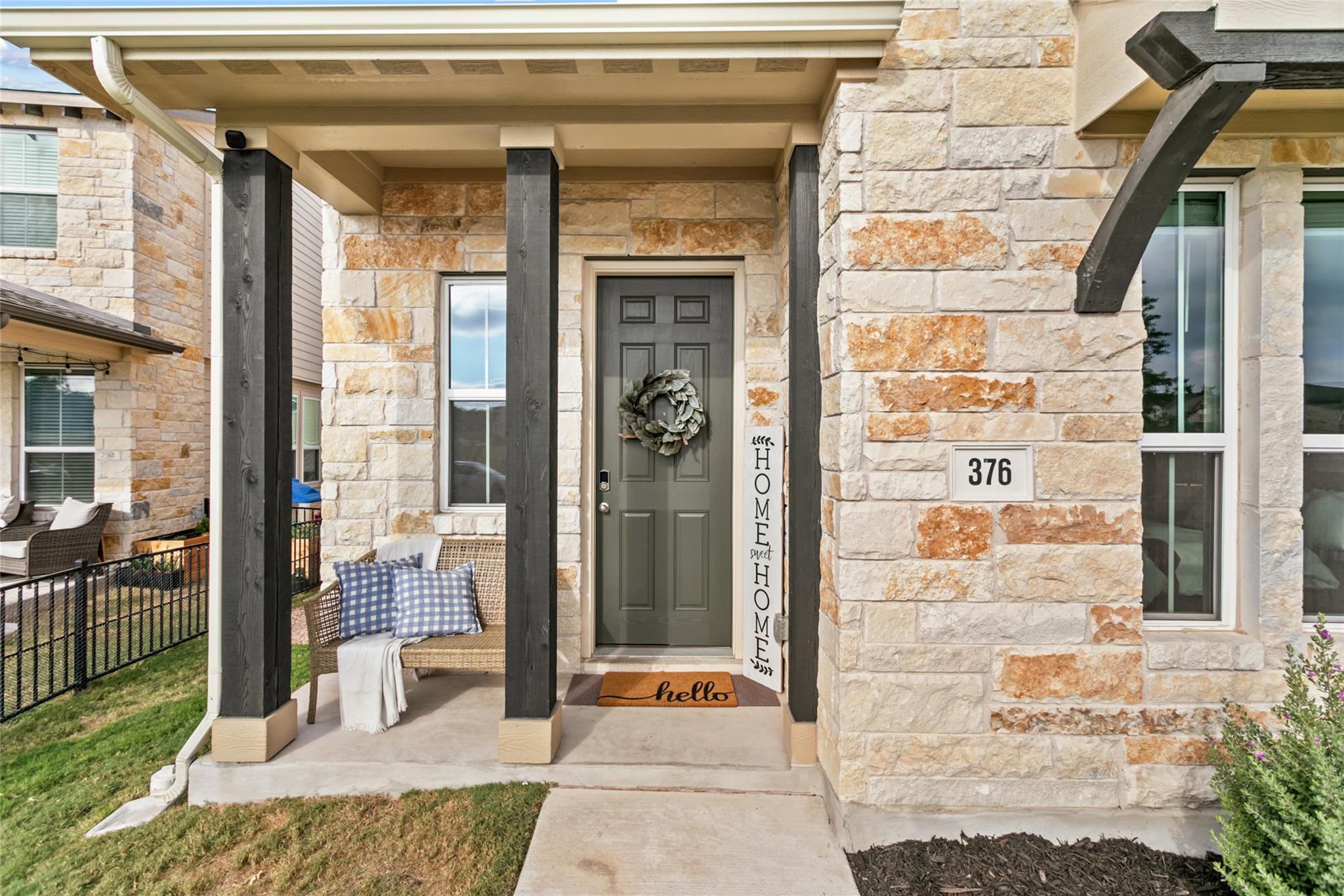 376 Lost Mine Peak Ln, Dripping Springs, TX 78620