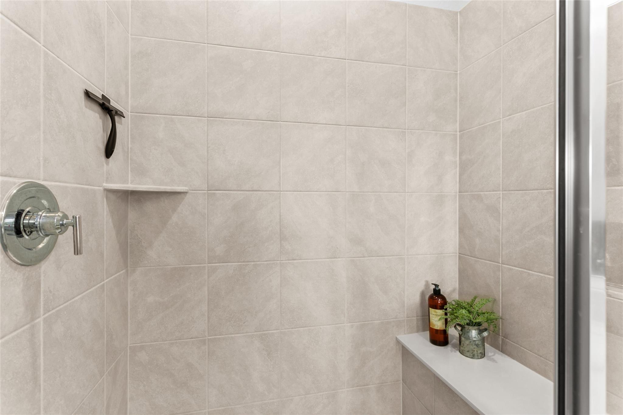 376 Lost Mine Peak Ln, Dripping Springs, TX 78620