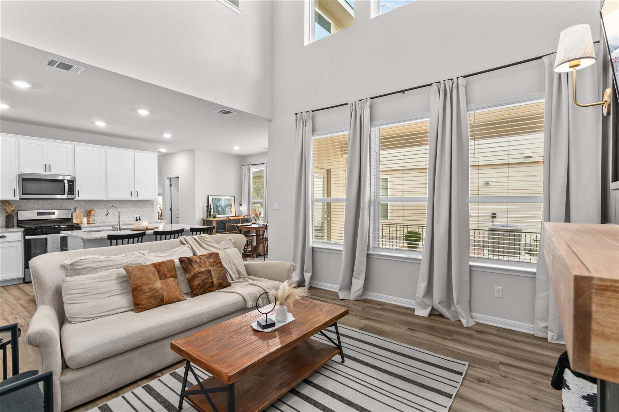 376 Lost Mine Peak Ln, Dripping Springs, TX 78620