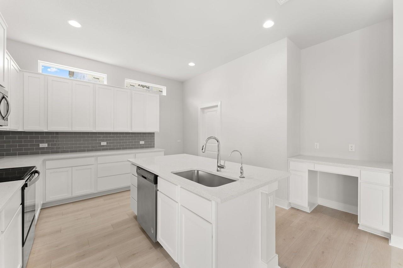 2200 Grenache Dr # 105, Pflugerville, TX 78660