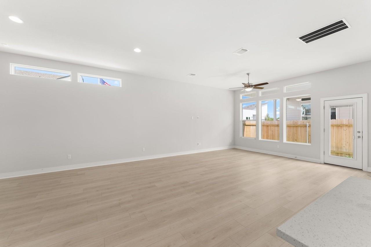 2200 Grenache Dr # 105, Pflugerville, TX 78660