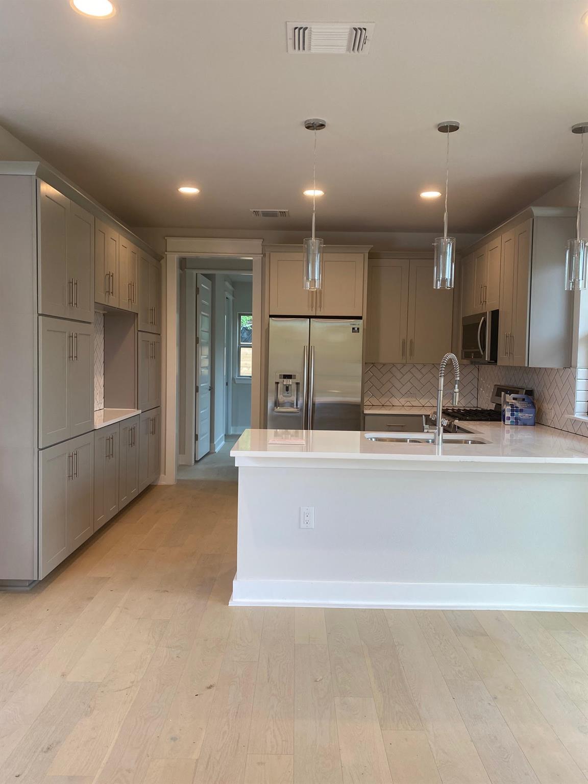 6920 Bethune Ave # 3, Austin, TX 78752