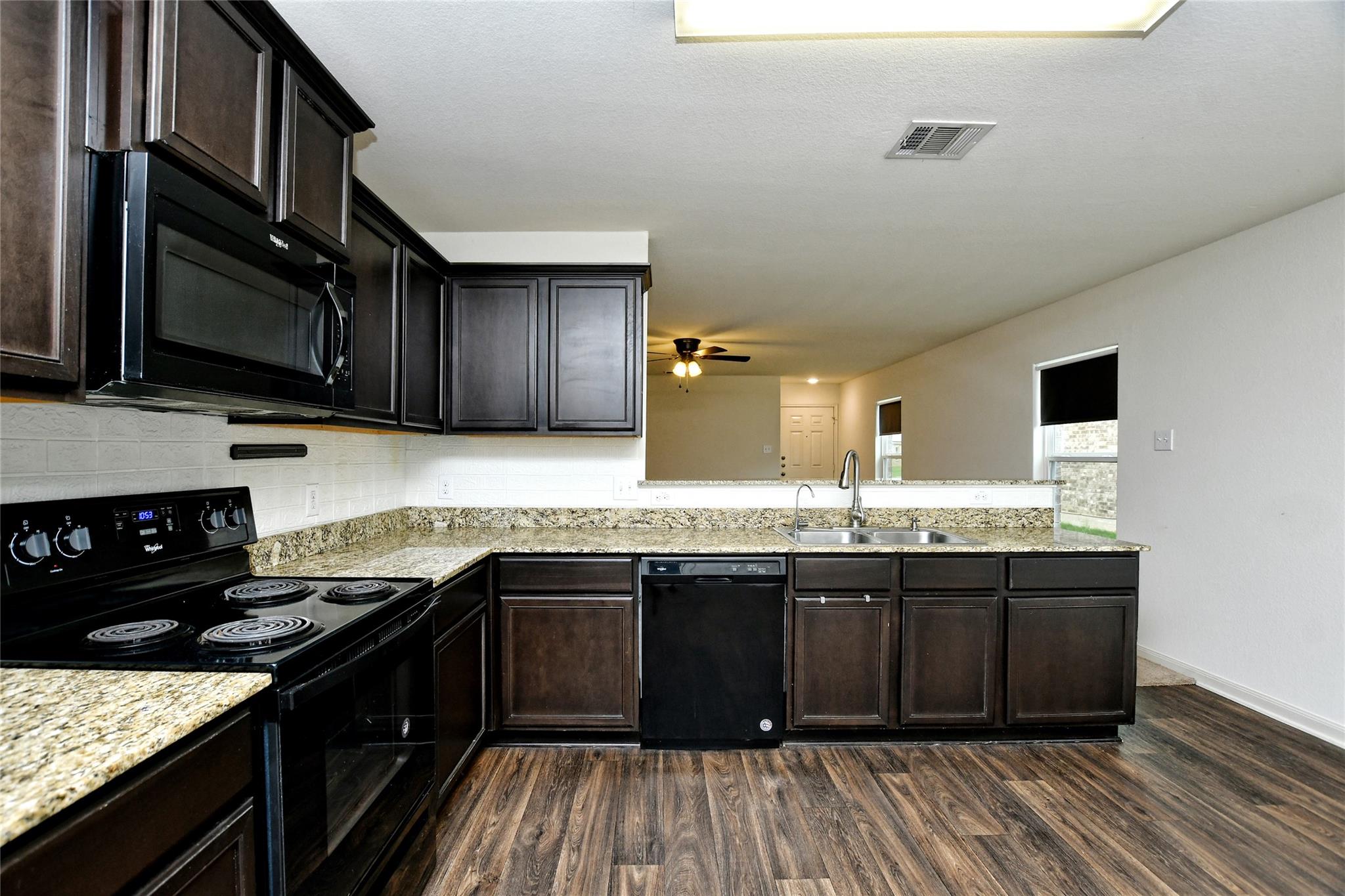 104 Independence Ave, Liberty Hill, TX 78642