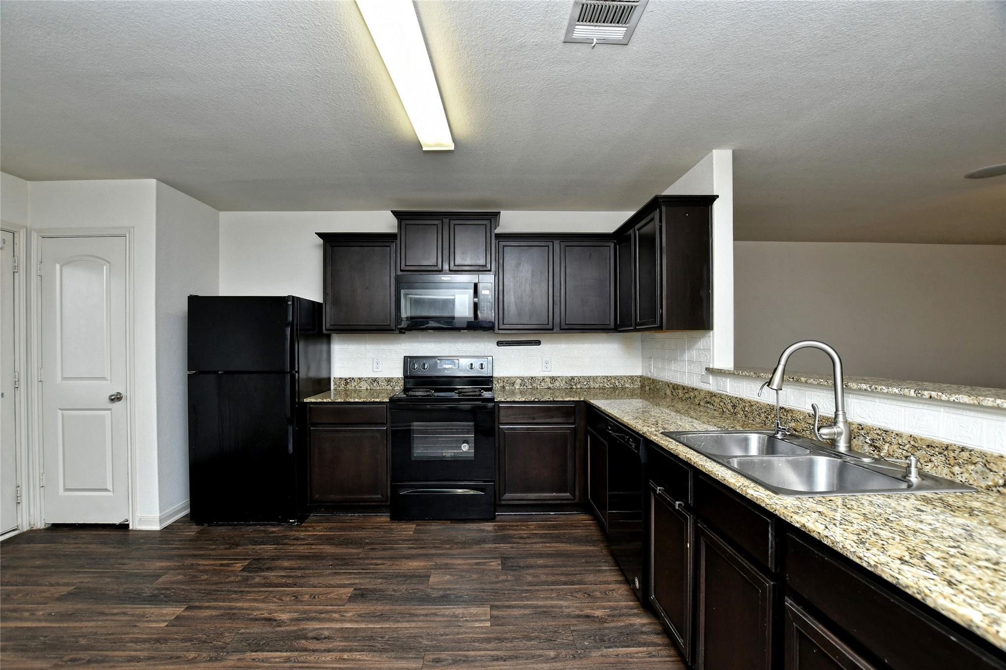 104 Independence Ave, Liberty Hill, TX 78642