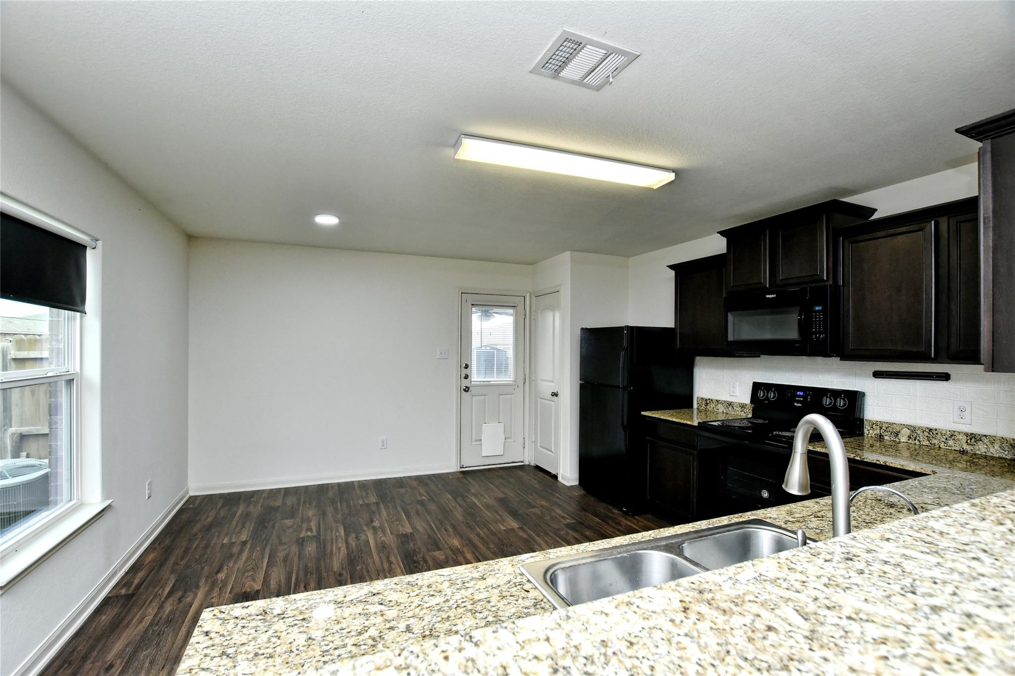 104 Independence Ave, Liberty Hill, TX 78642