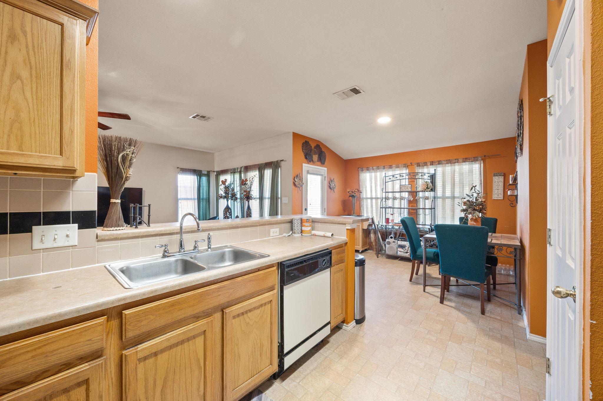 1906 W Pflugerville Pkwy, Round Rock, TX 78664