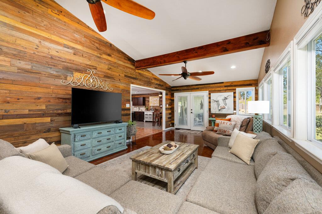 1802 Bumblebee Dr, Pflugerville, TX 78660