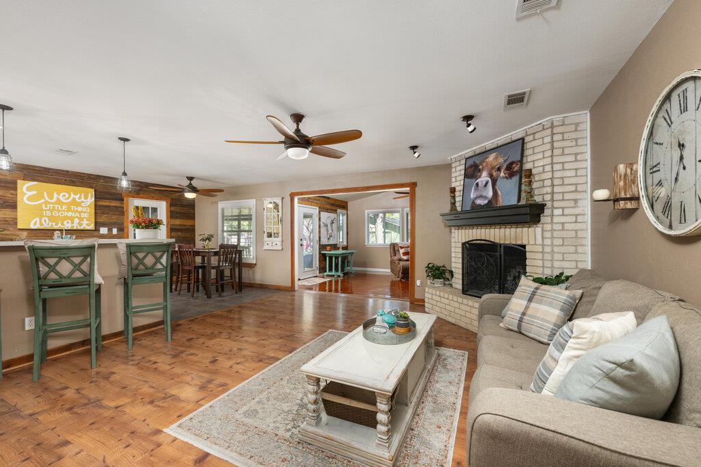 1802 Bumblebee Dr, Pflugerville, TX 78660