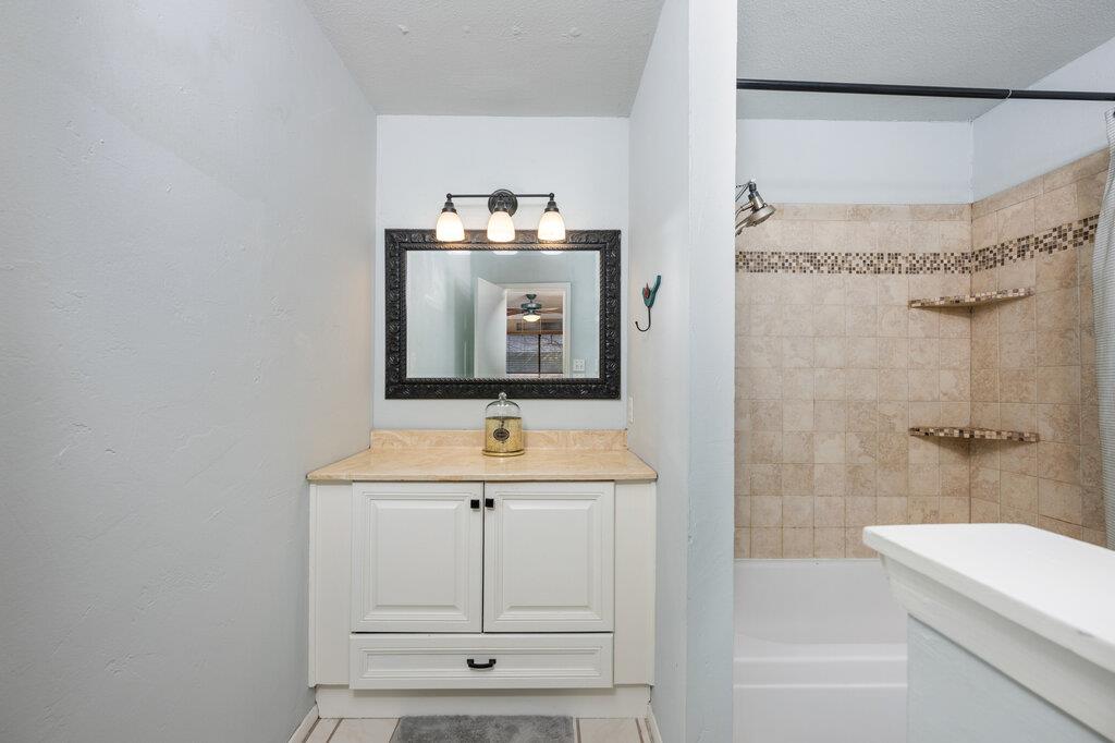 1802 Bumblebee Dr, Pflugerville, TX 78660