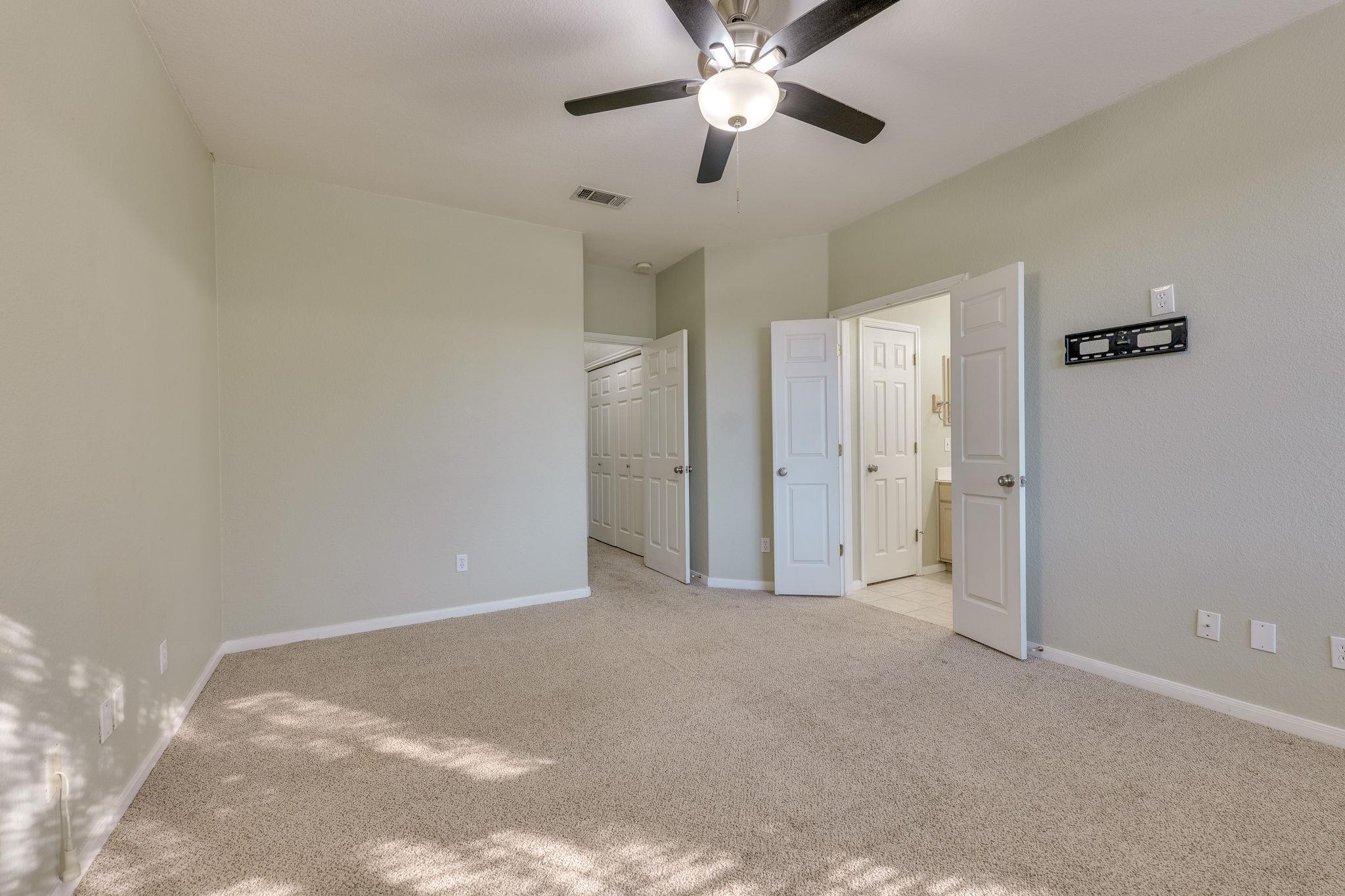 2100 Pipers Field Dr # 14, Austin, TX 78758