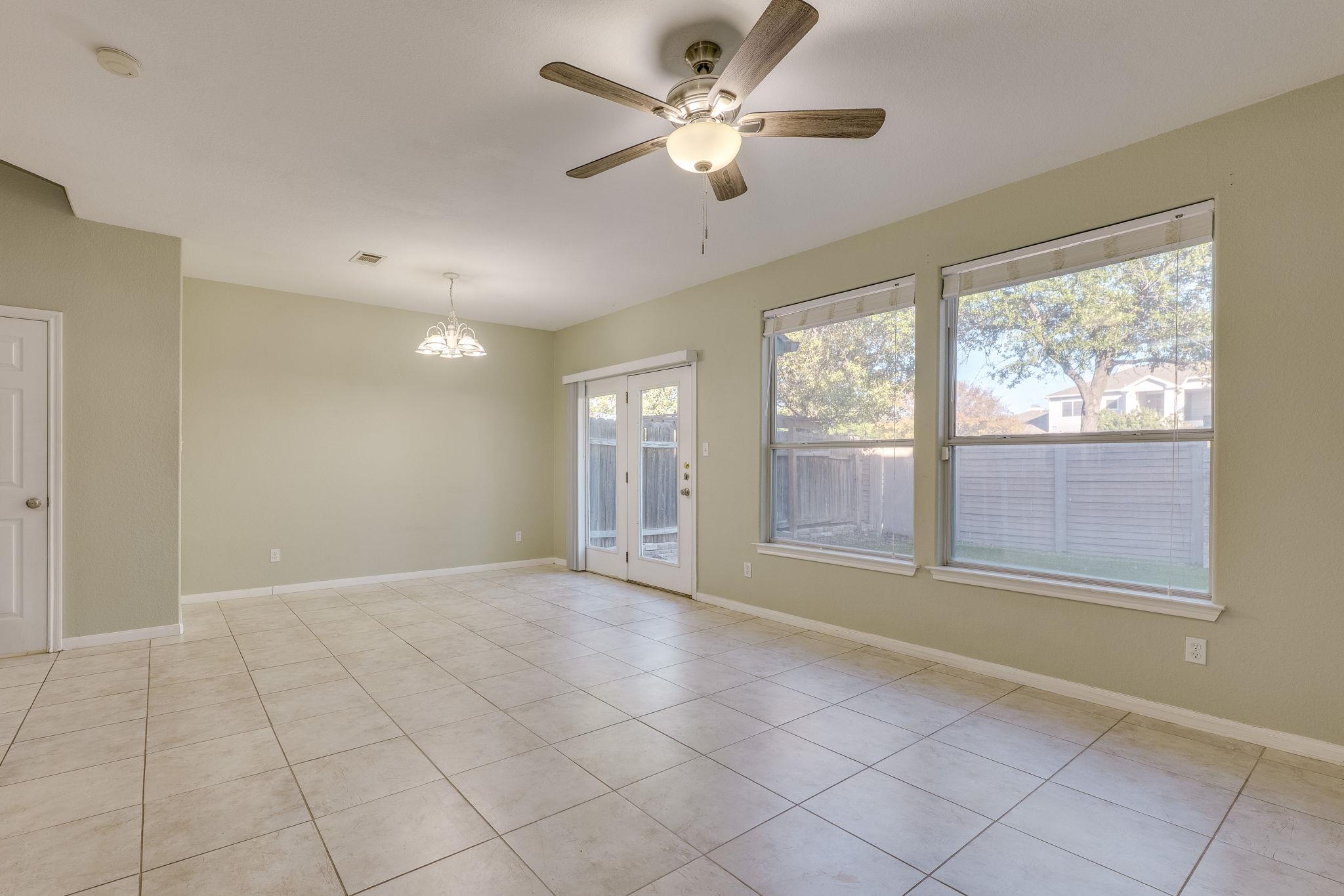 2100 Pipers Field Dr # 14, Austin, TX 78758