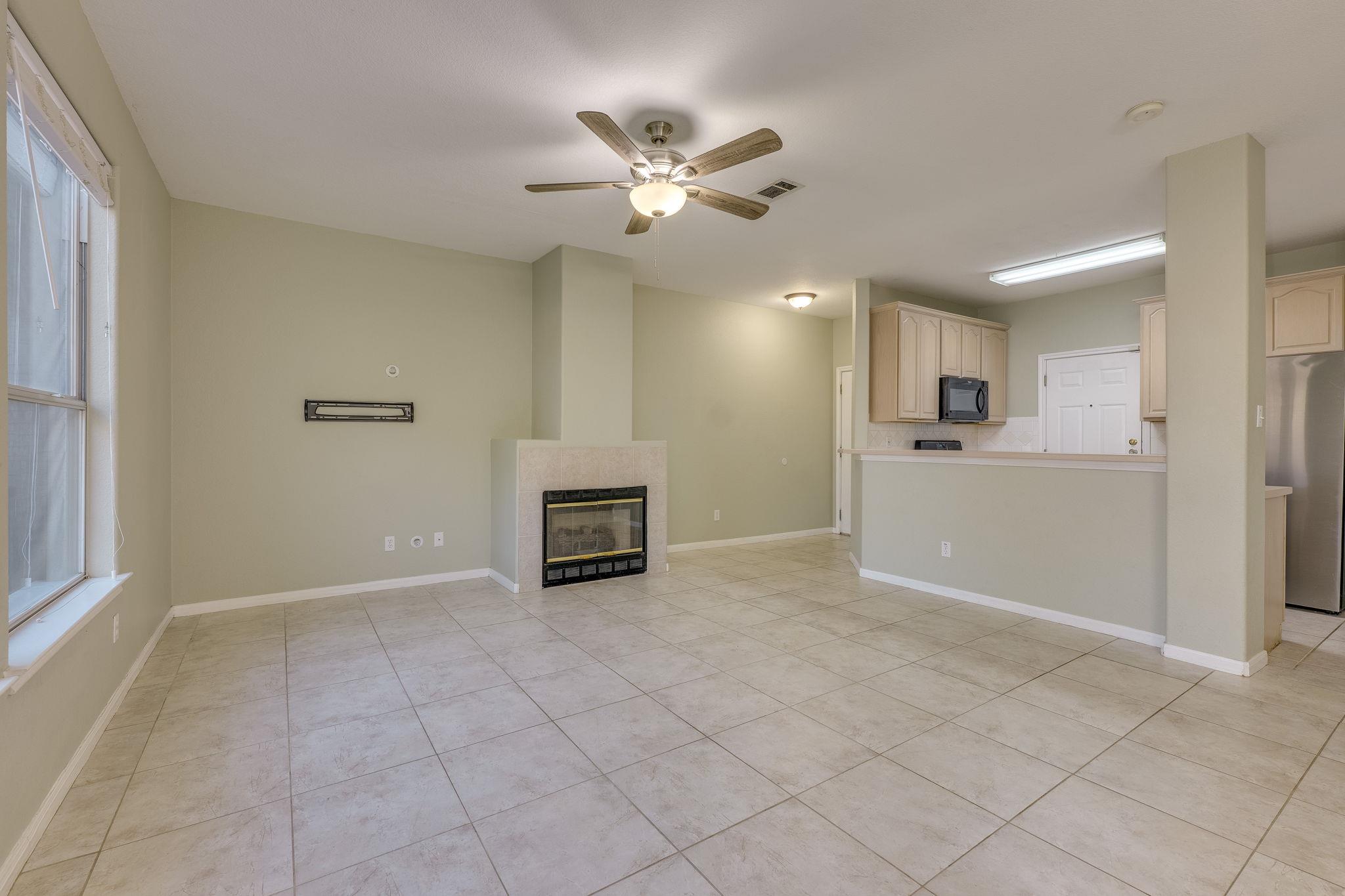 2100 Pipers Field Dr # 14, Austin, TX 78758