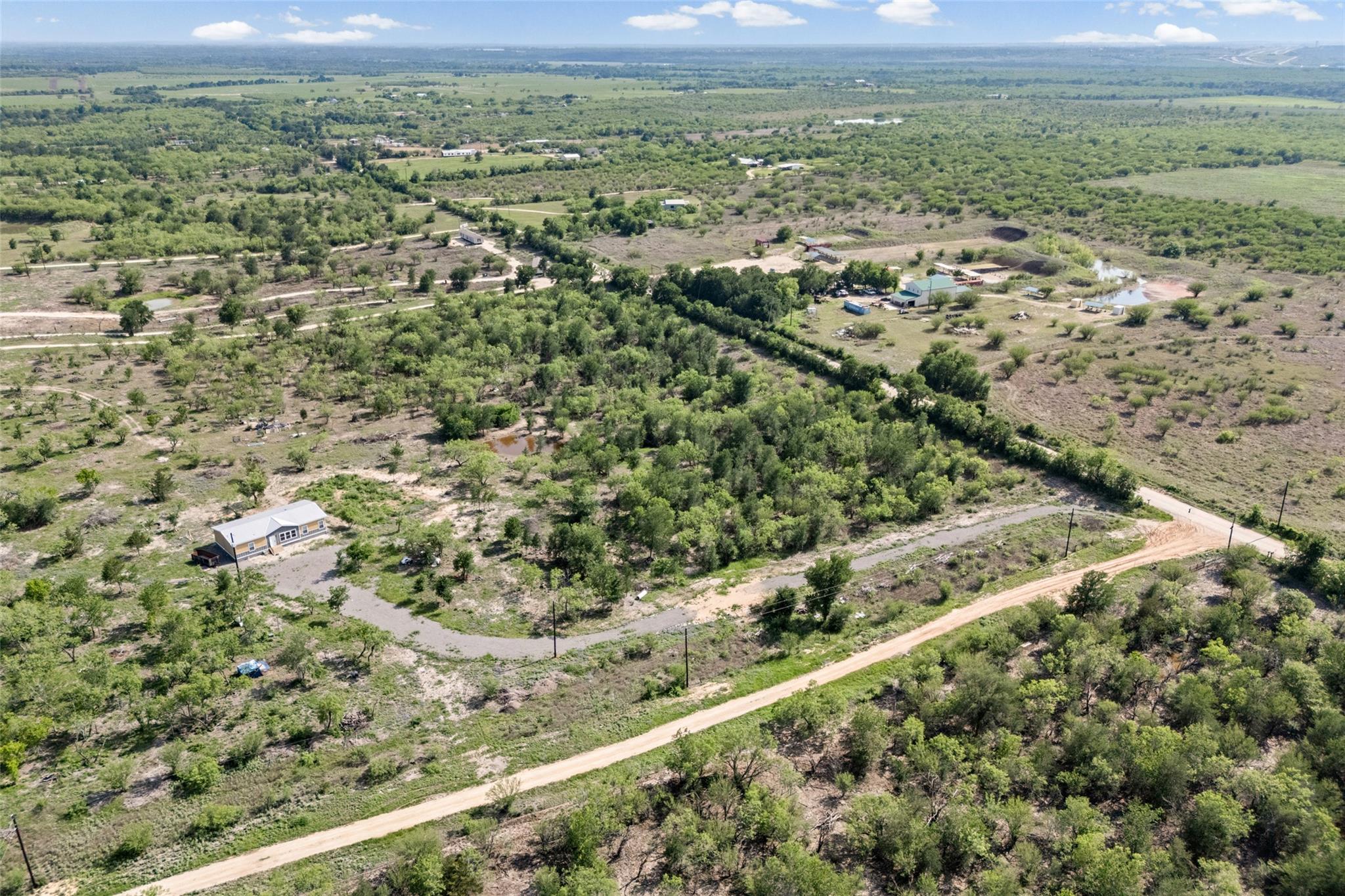 3882 Dry Creek Rd, Lockhart, TX 78644