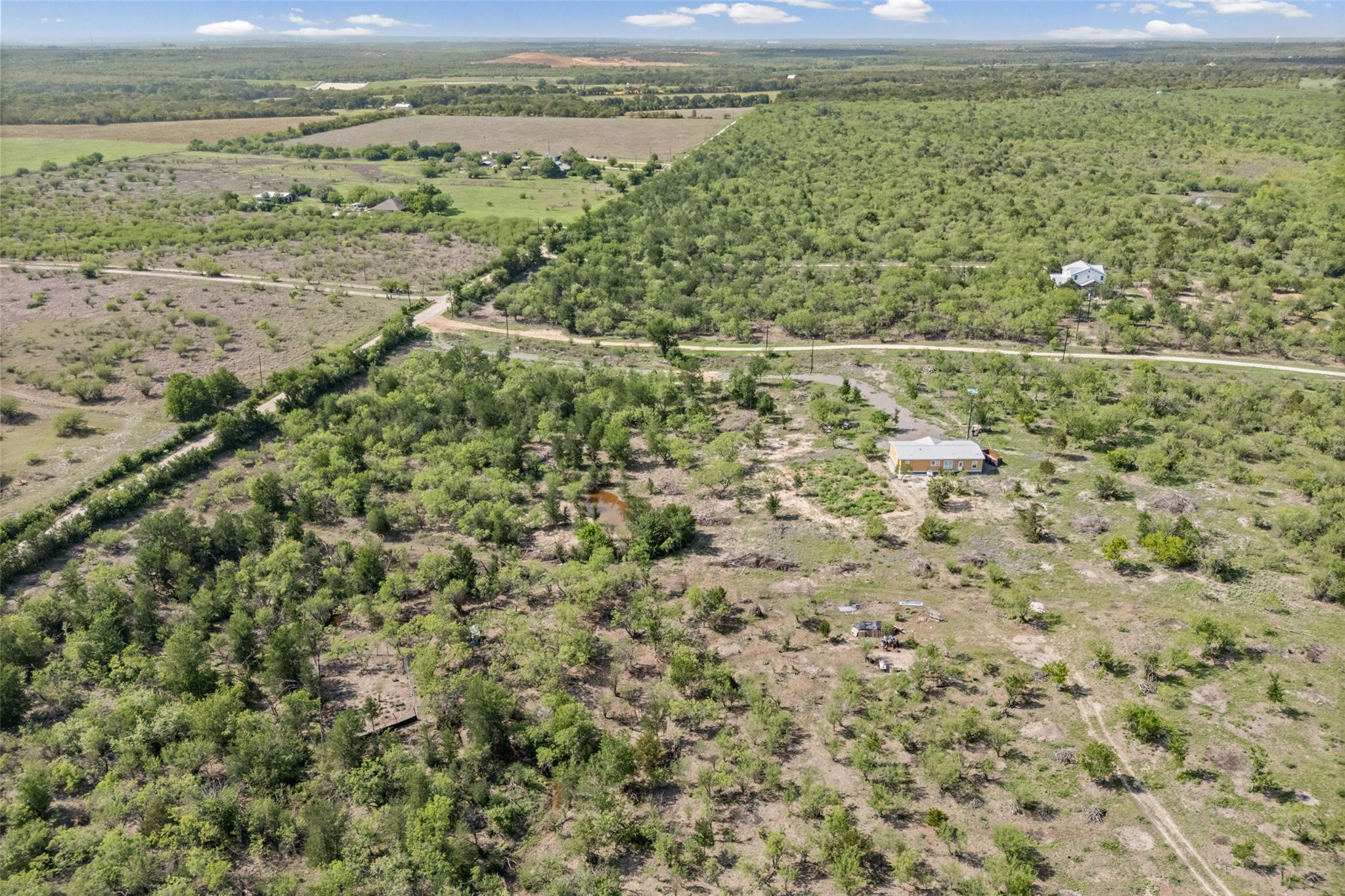 3882 Dry Creek Rd, Lockhart, TX 78644